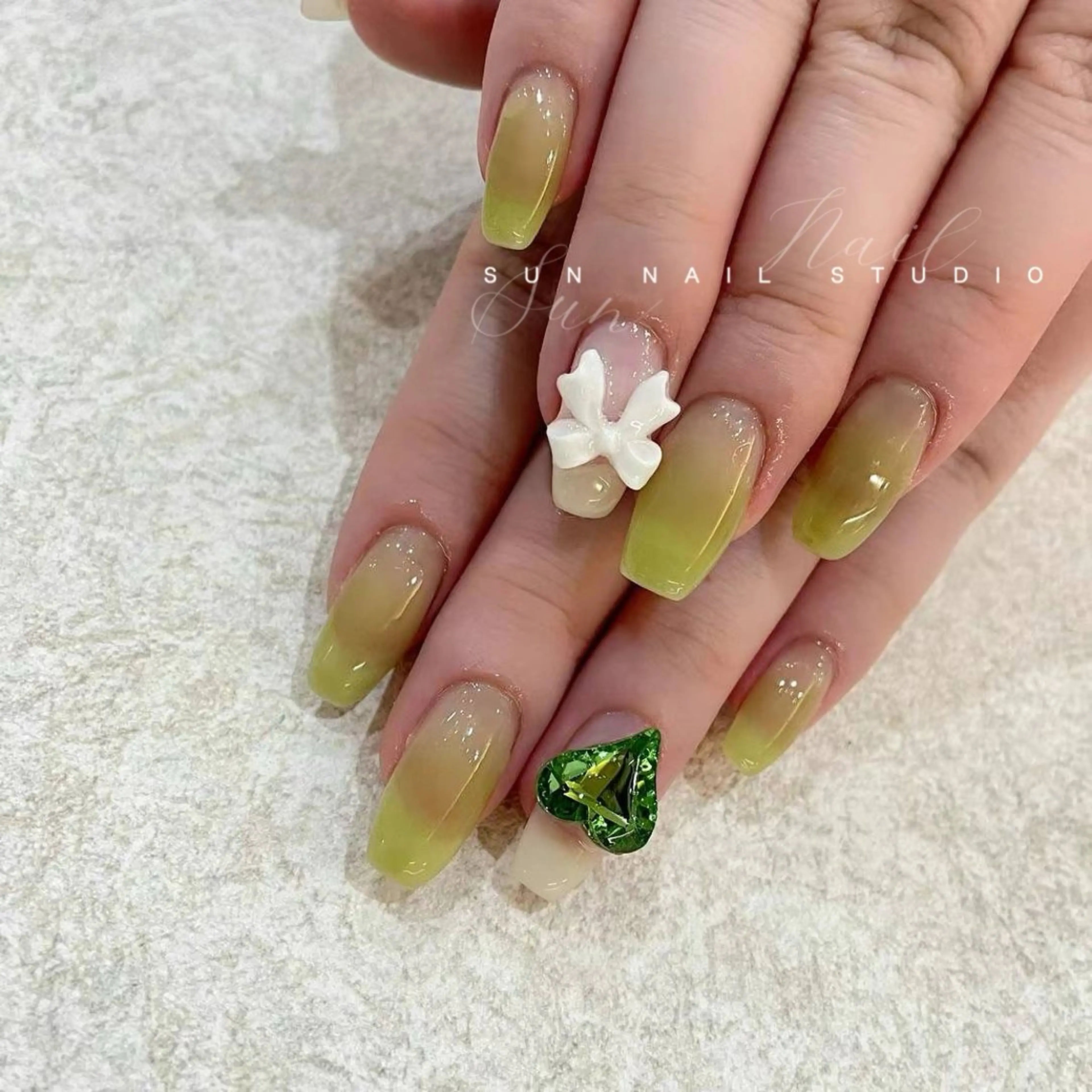 ネイル ハンドネイル ハンドケア SUN nail上本町のネイルデザイン