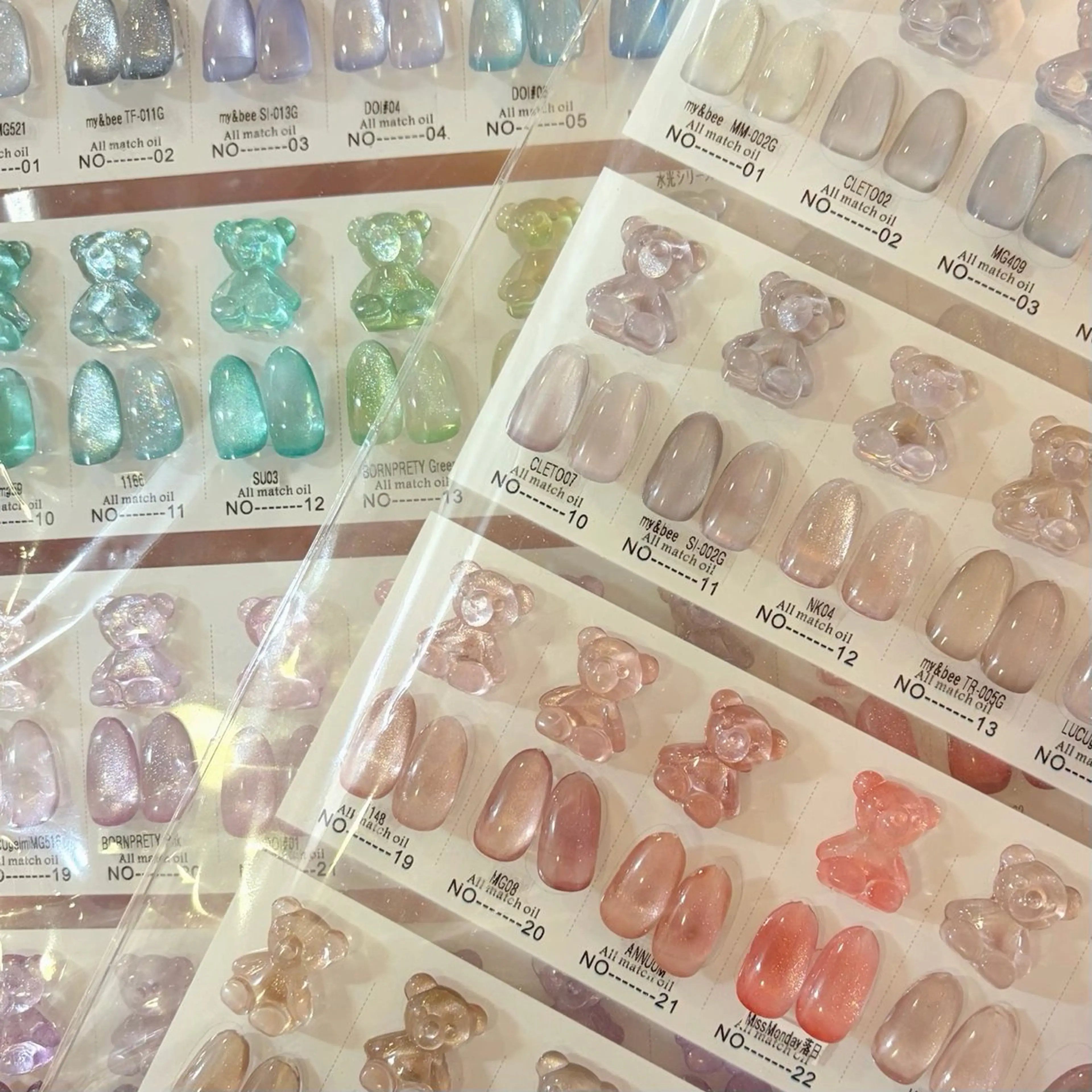 ほぼ半額!オフありマグネットネイル🧲の写真