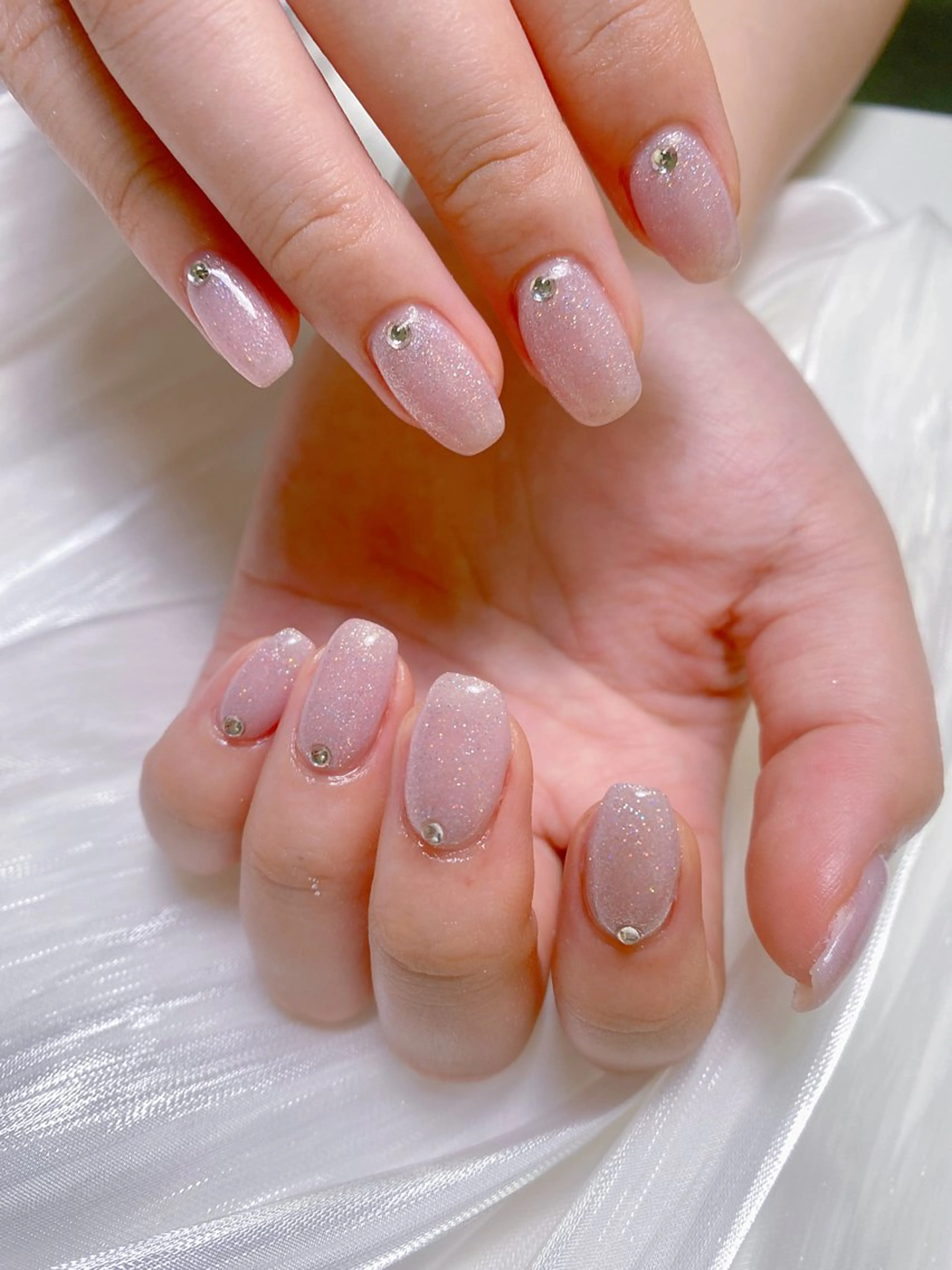 ネイル ストーンネイル ARBRE nailsalonのネイルデザイン
