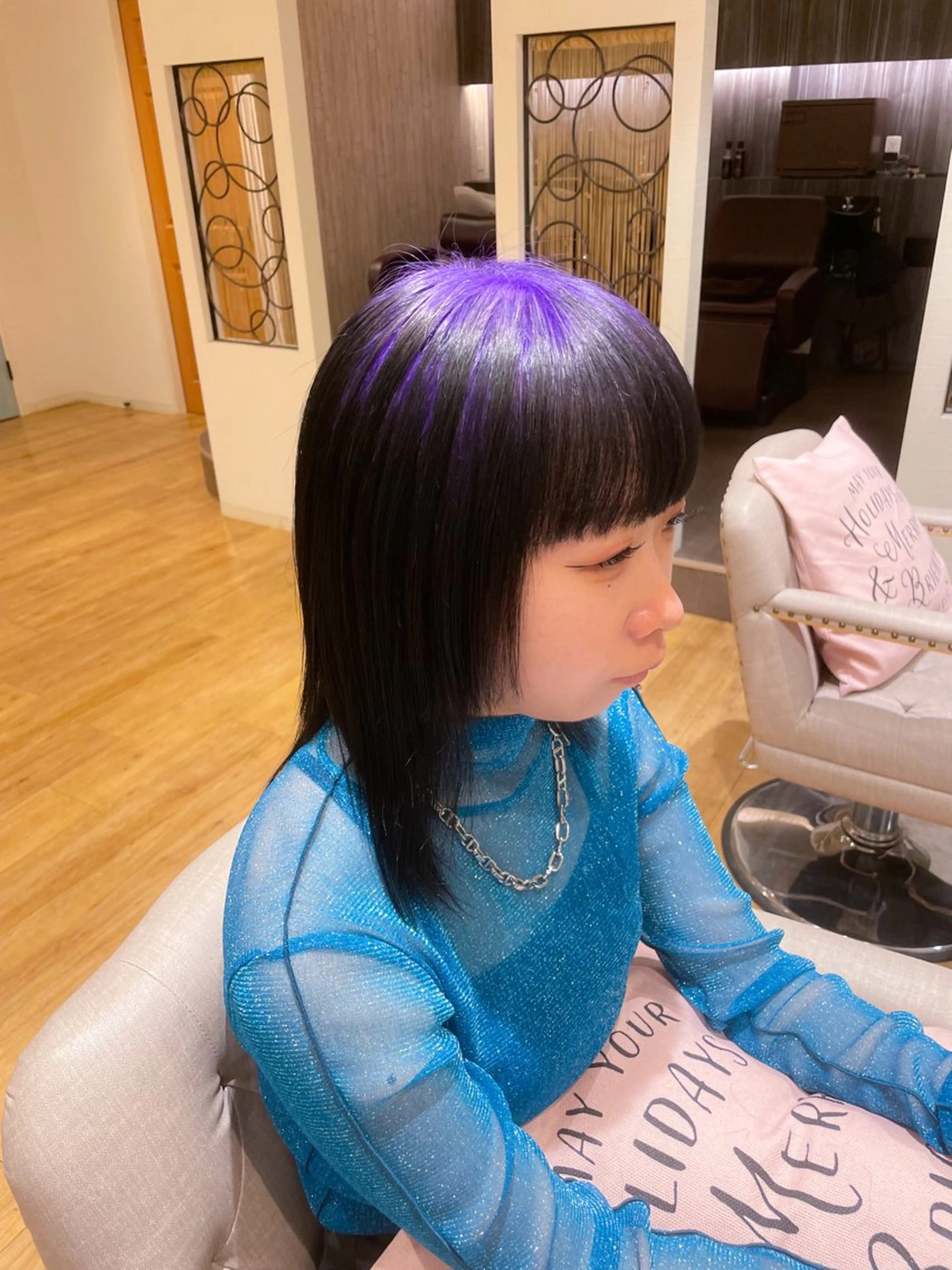 ロング カラー ブリーチ ヘアカラー トリートメント 高嶋 憂蘭々のヘアスタイル