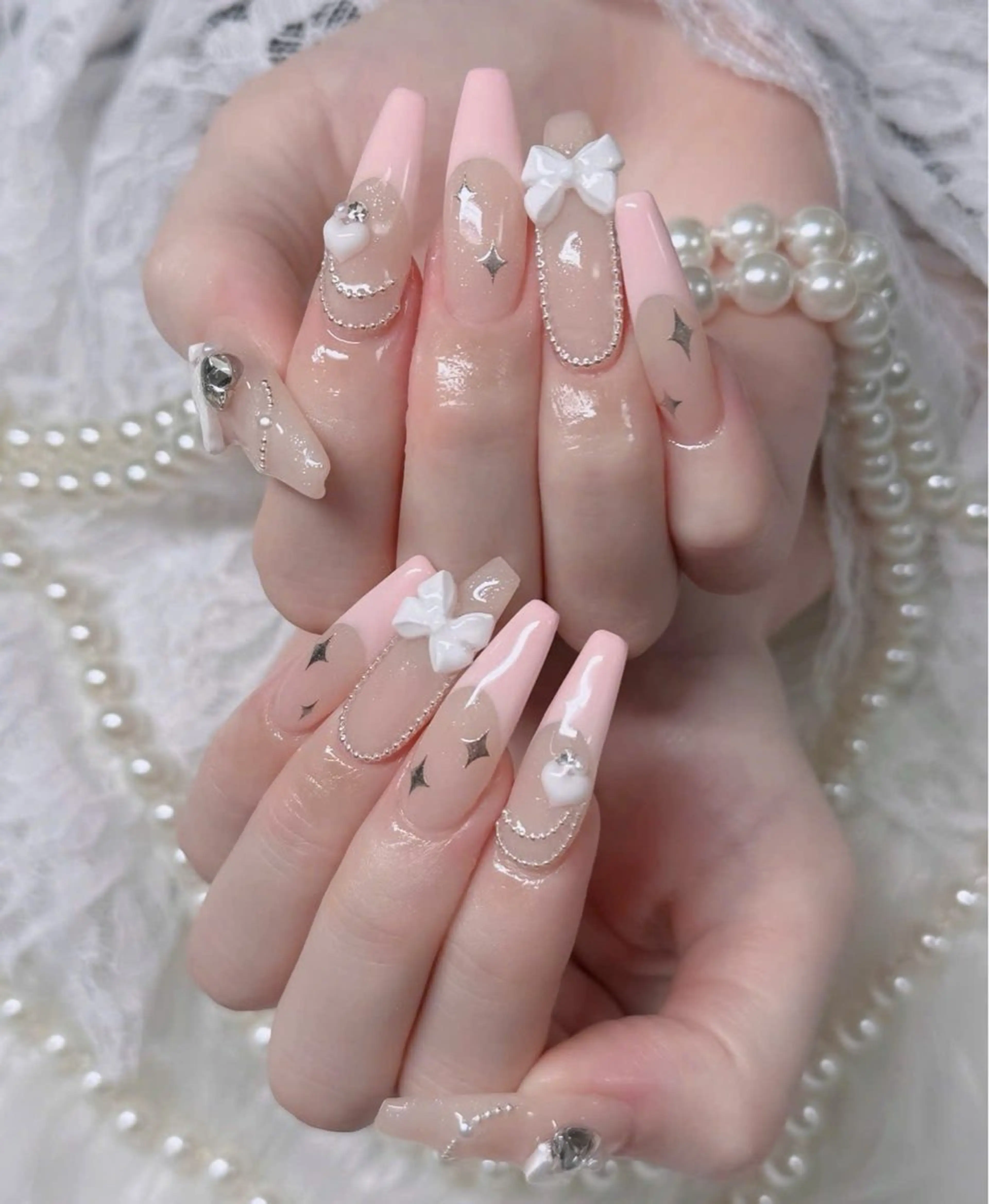 ネイル フレンチネイル ジェルネイル ガラスフレンチ ハロウィン ハート H.baby nail所属・H.baby Nail Salonのネイルデザイン