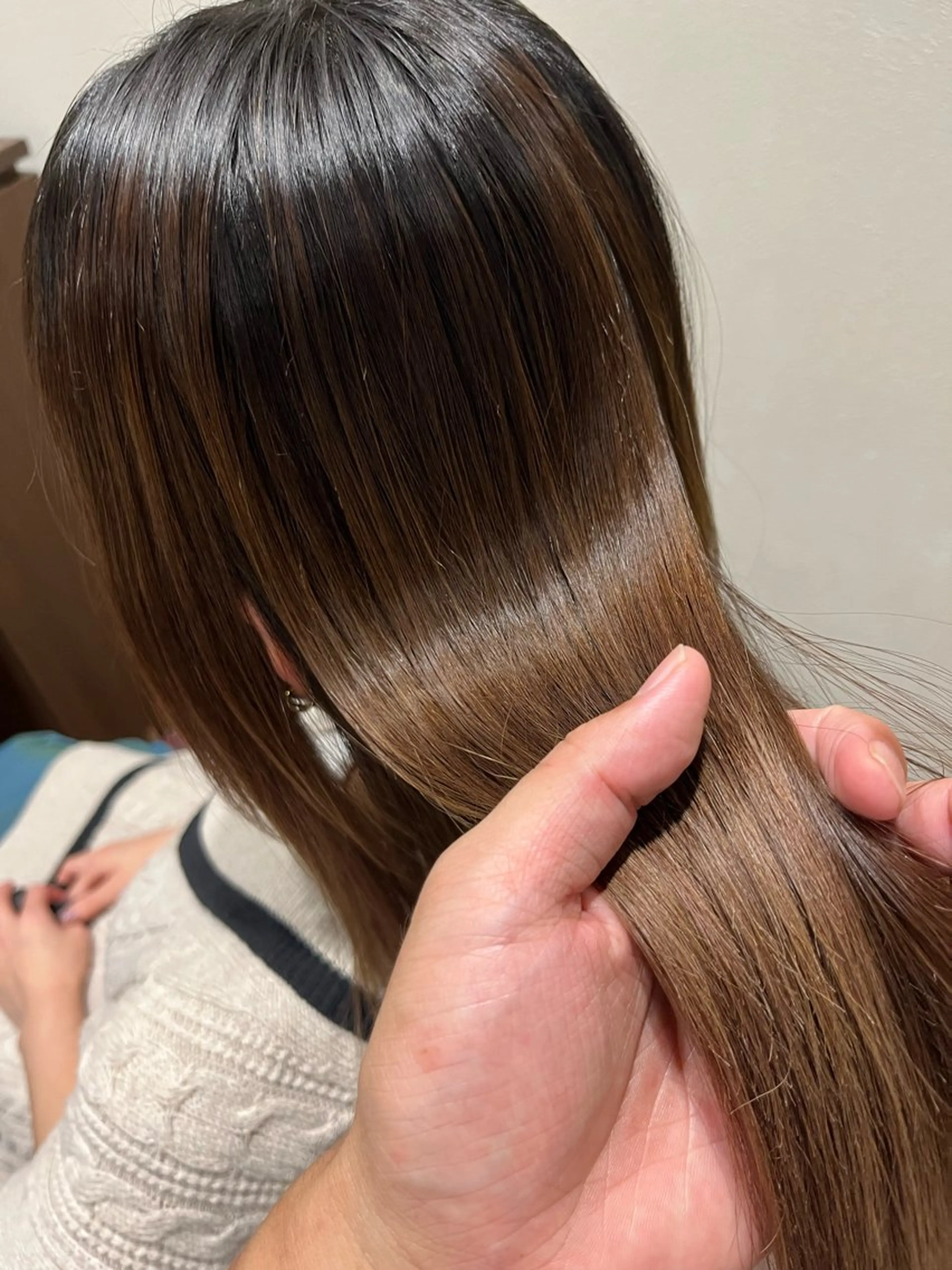セミロング 髪質改善 縮毛矯正 松崎 崇のヘアスタイル