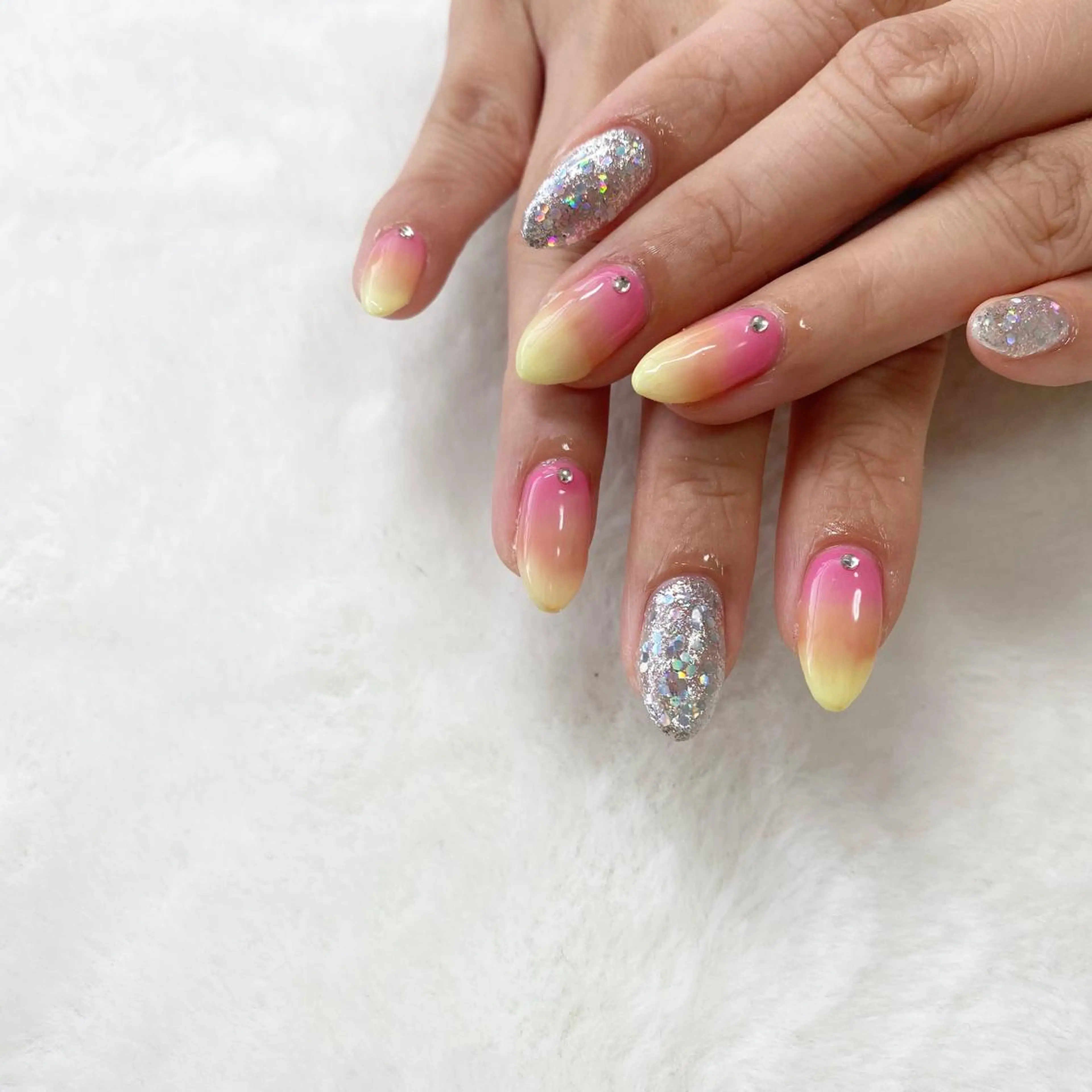 ネイル Laki nailのネイルデザイン