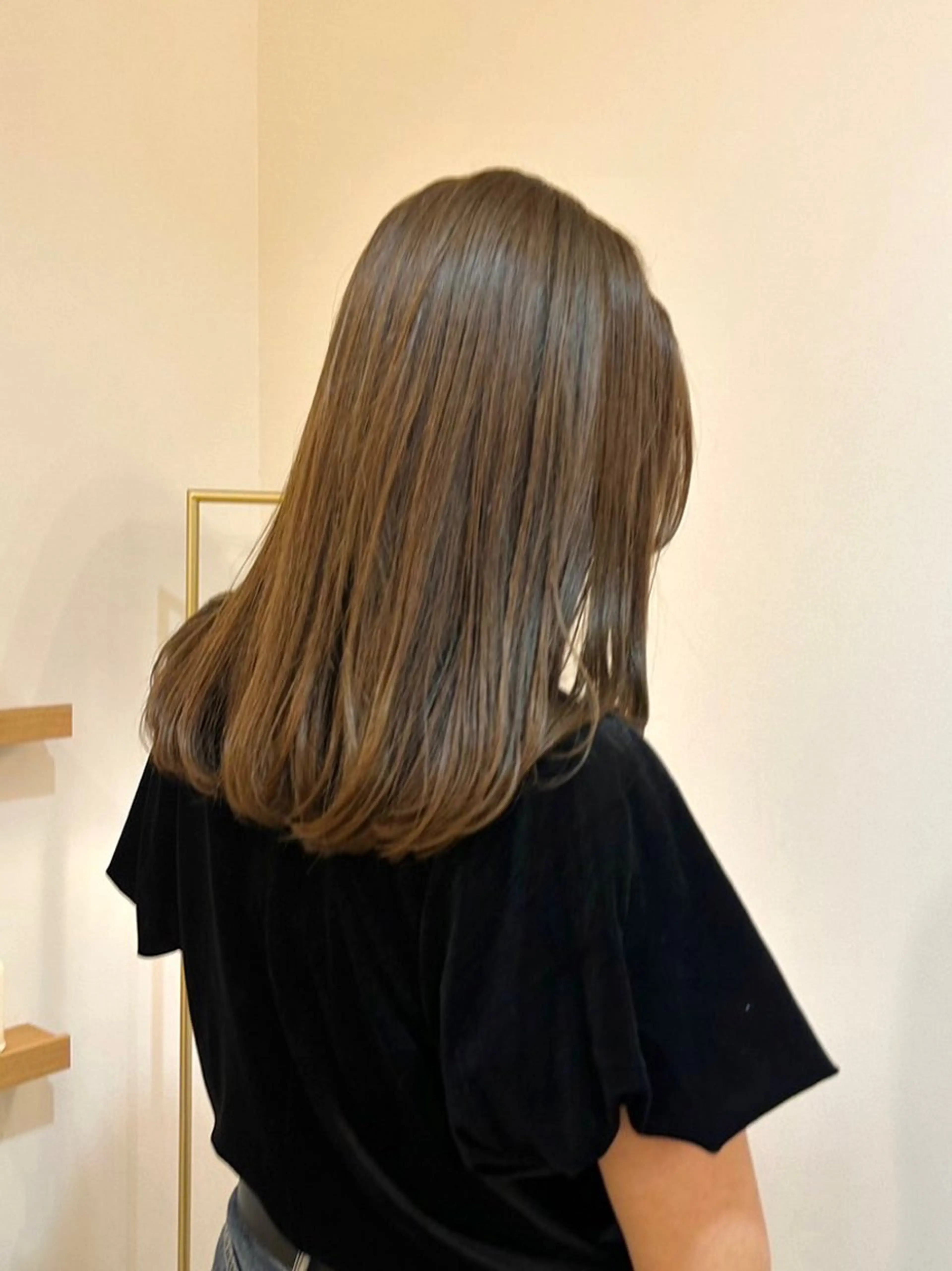 セミロング カラー ベージュカラー ブリーチ 透明感カラー ダブルカラー グレージュ ヘアカラー トリートメント 透明感カラー /ヒグチアオイのヘアスタイル