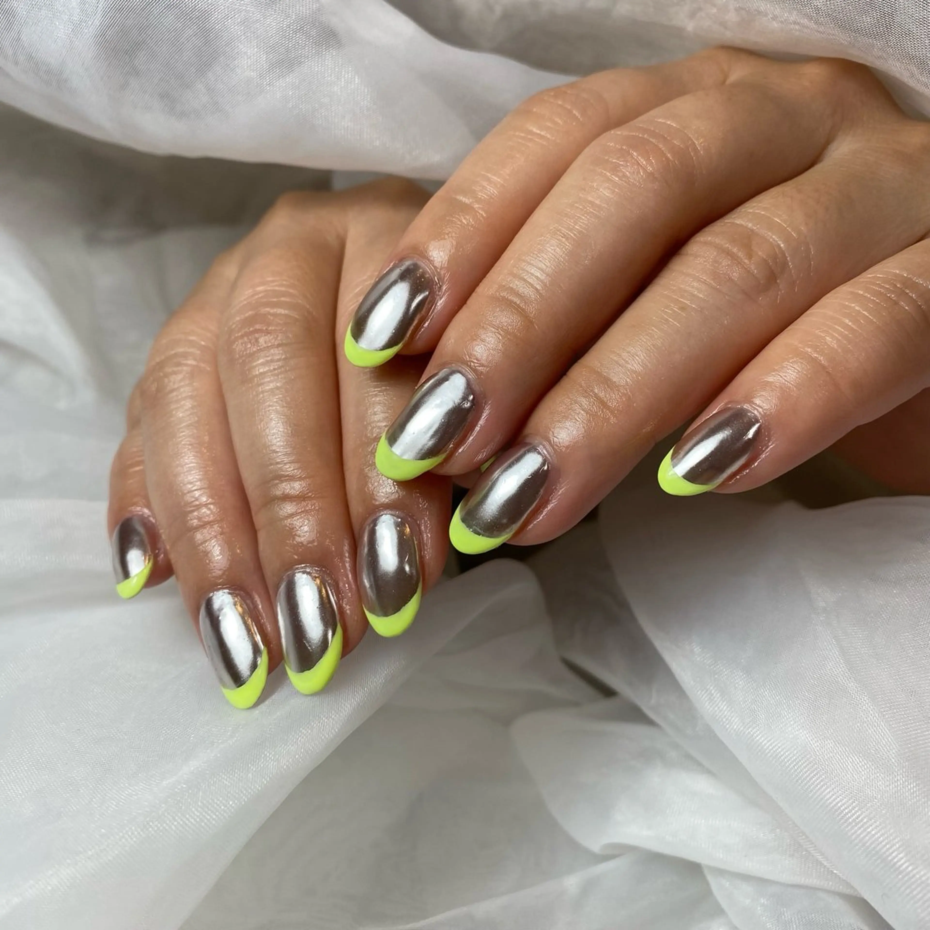 ネイル フレンチネイル ミラーネイル ino(リノ) mamiのネイルデザイン