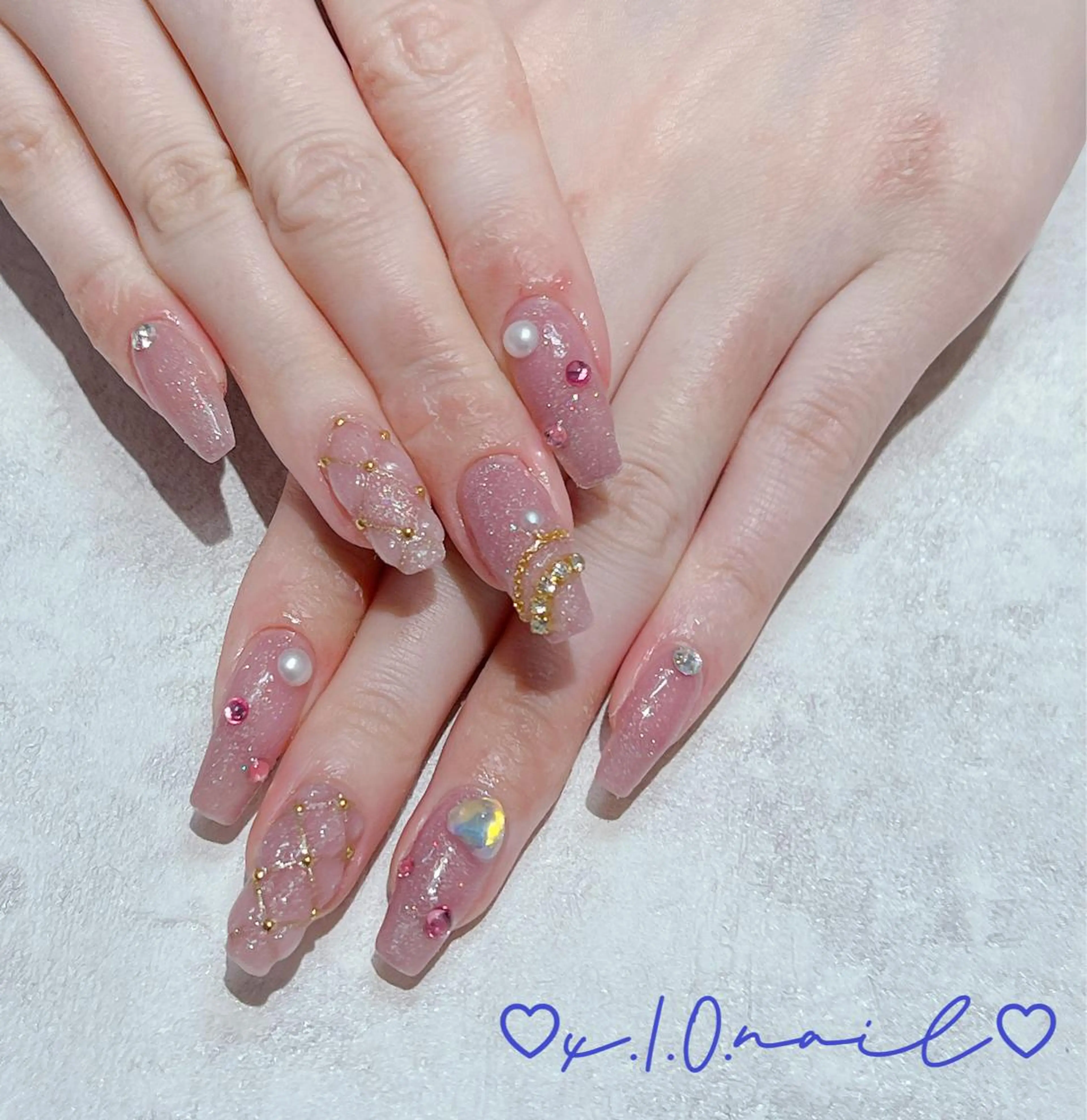 ネイル アニマル柄 アートネイル ニュアンスネイル ネイルチップ ハンドネイル x.1.0.nail ♡Cのネイルデザイン