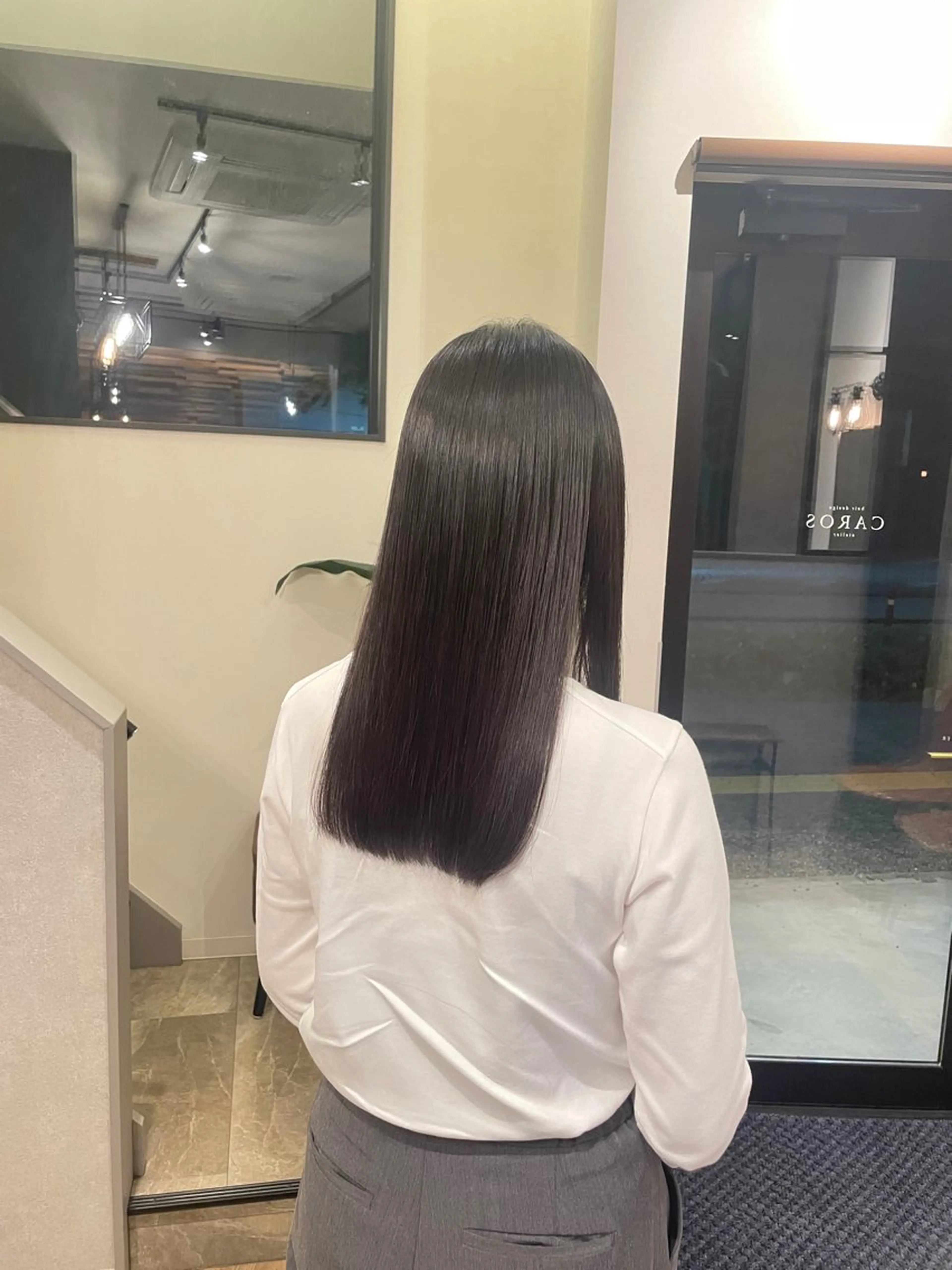 ロング CAROS　atelier所属・安倍 辰哉のヘアスタイル