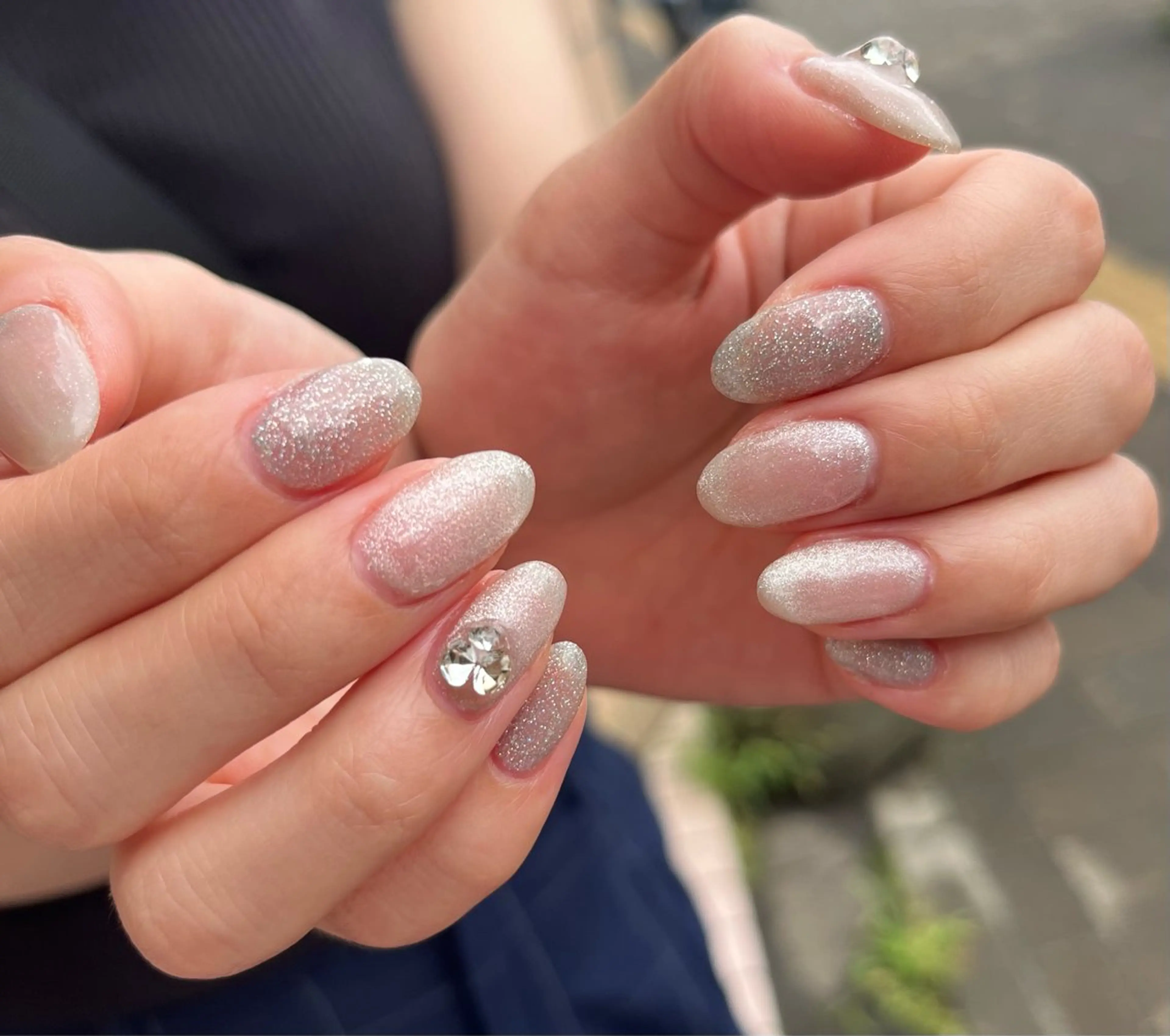 ミディアム NAIL SALON FLOR所属・キラキラネイル/ 韓国ネイルMAKIのネイルデザイン
