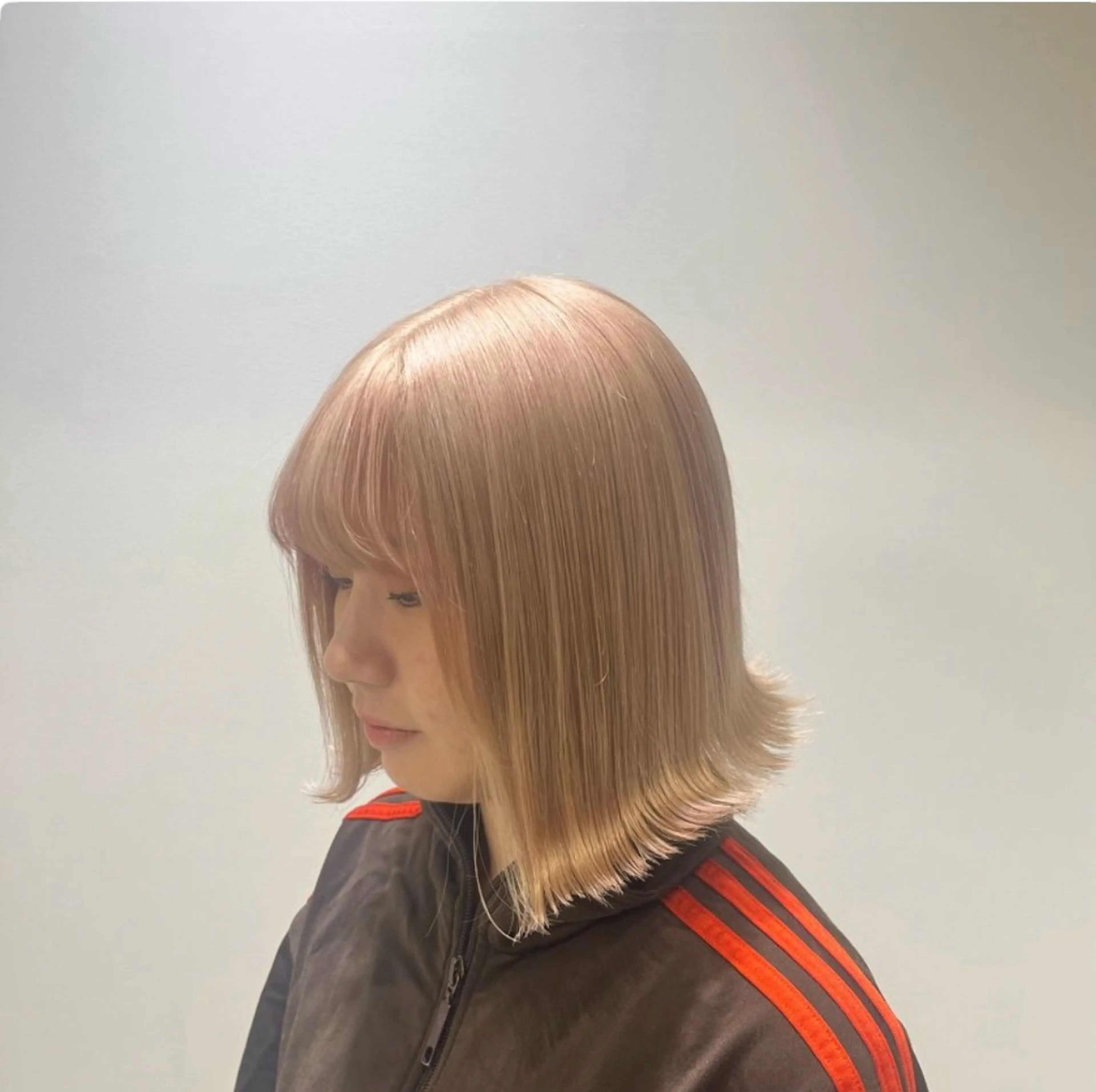 ミディアム ヘアカラー トリートメント ブリーチカラー特化 美容師/𝕐𝕌𝕀のヘアスタイル
