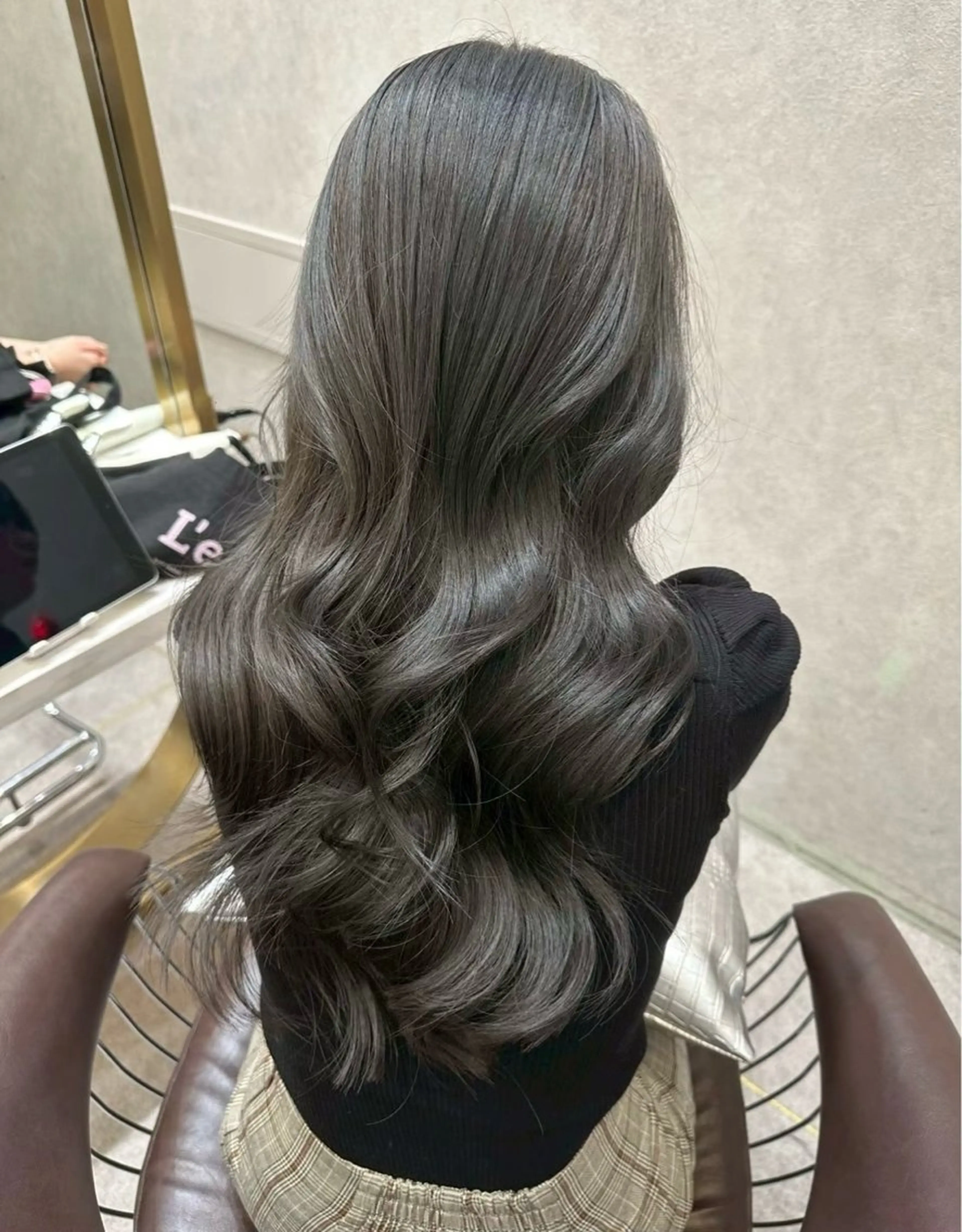 ロング アッシュ アッシュグレー アッシュグレージュ 髪質改善 韓国風ヘア ヘアカラー Lond Role所属・🎀透明感カラー shizuka🎀のヘアスタイル