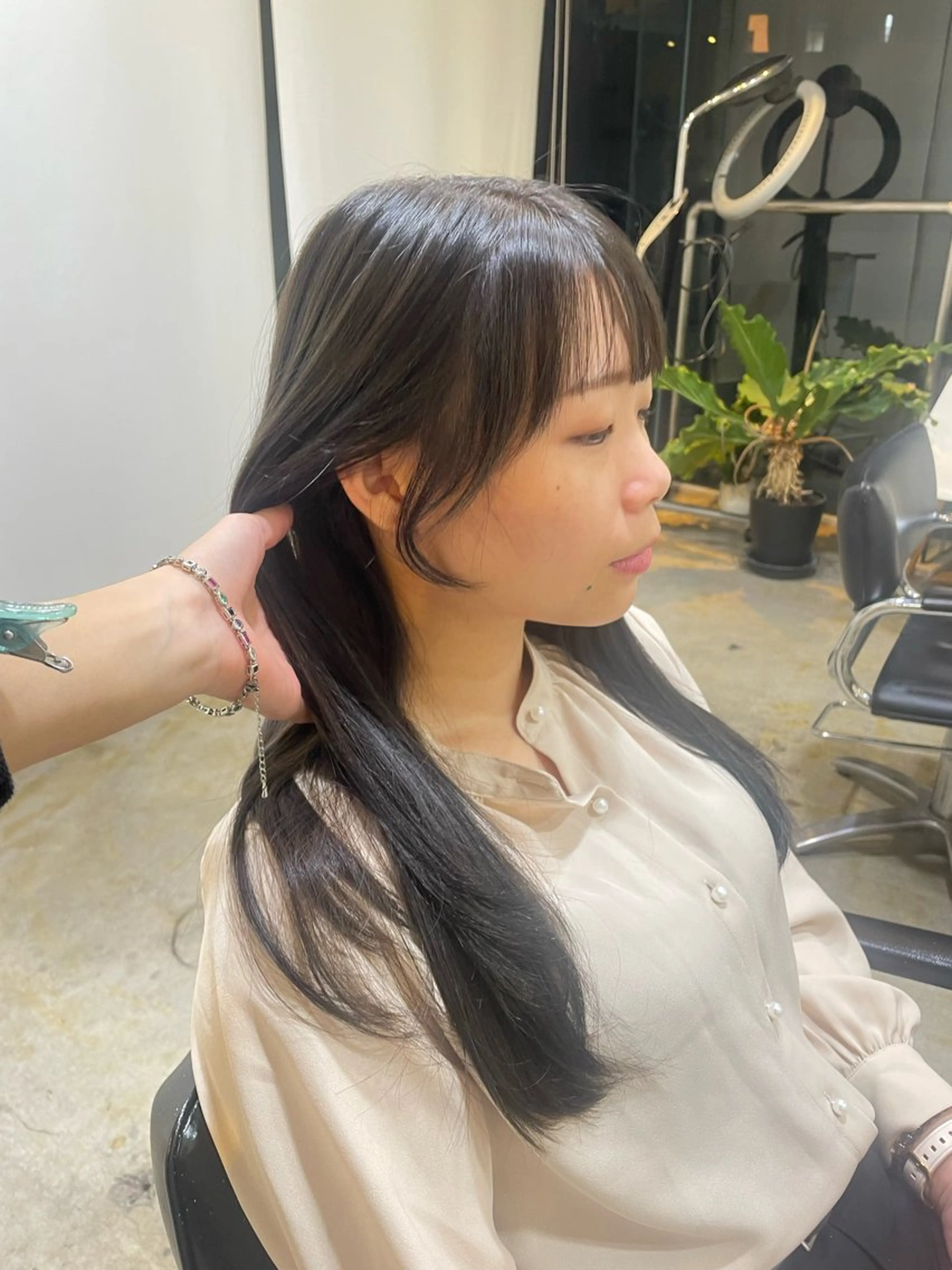 ロング カラー RIN／韓国ヘア レイヤーカットのヘアスタイル