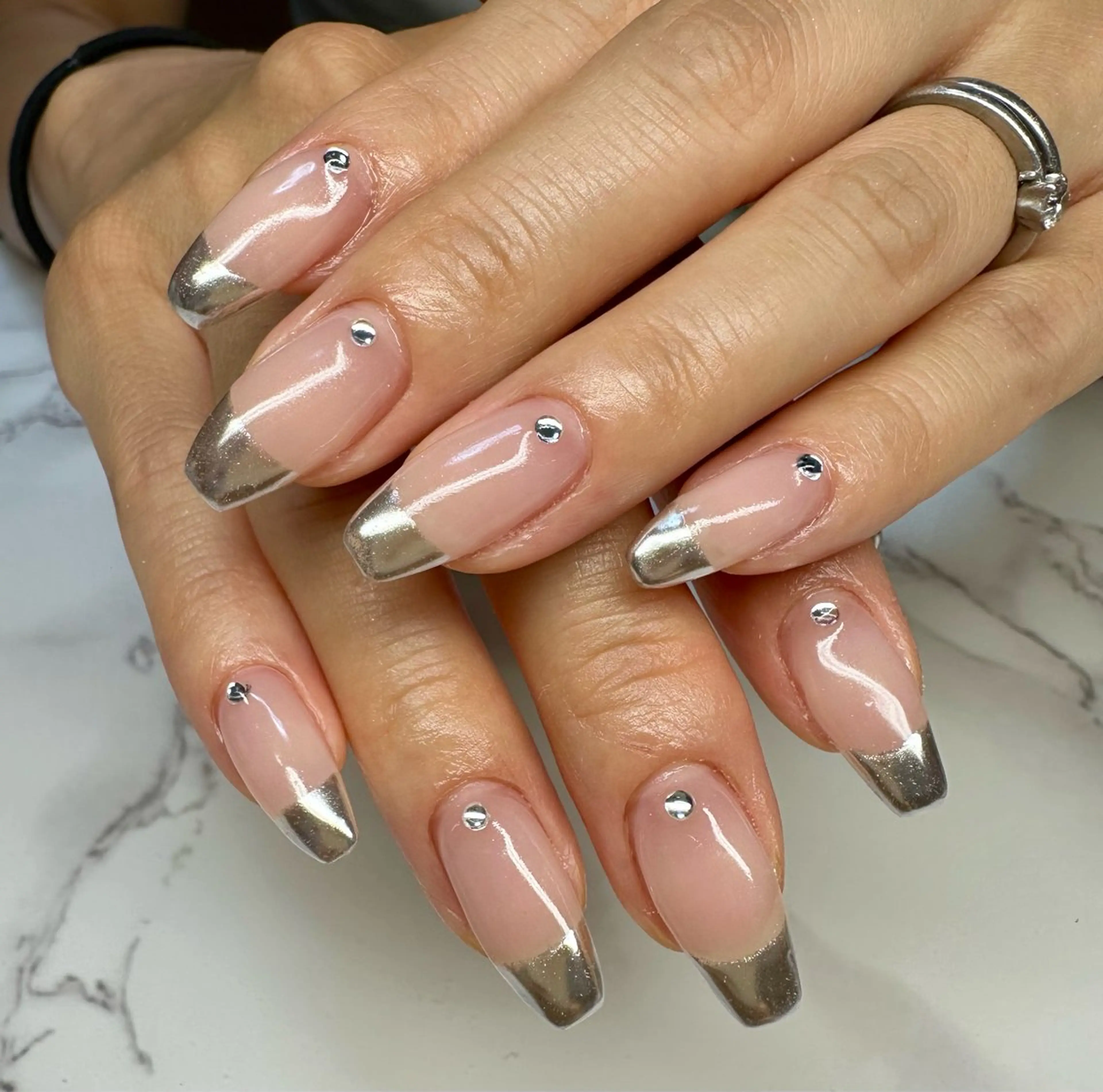 ネイル オーロラネイル フレンチネイル キラキラネイル マグネットネイル ミラーネイル M.N_ nailのネイルデザイン