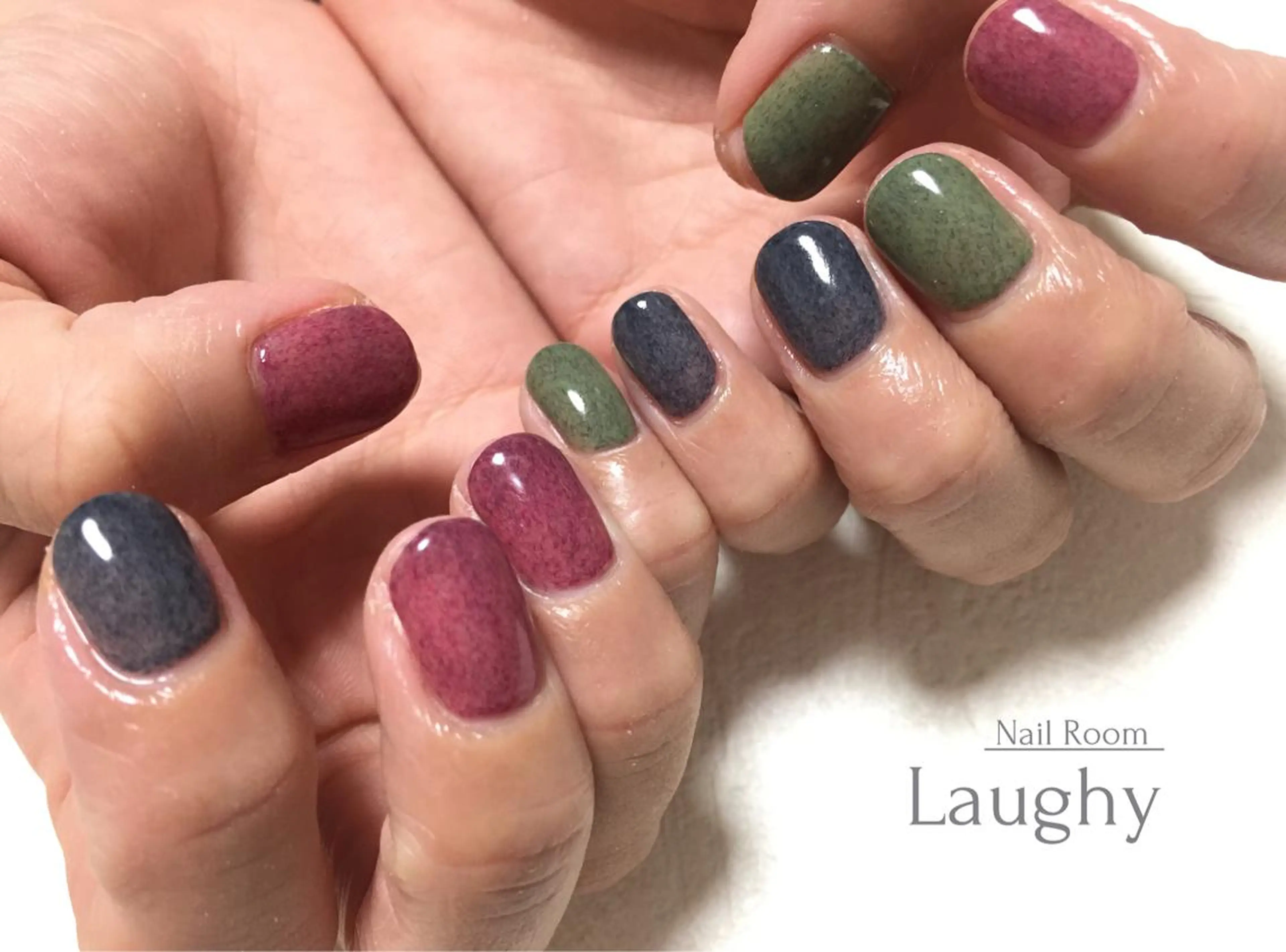 ネイル ジェルネイル ワンカラーネイル Nail Room Laughyのネイルデザイン