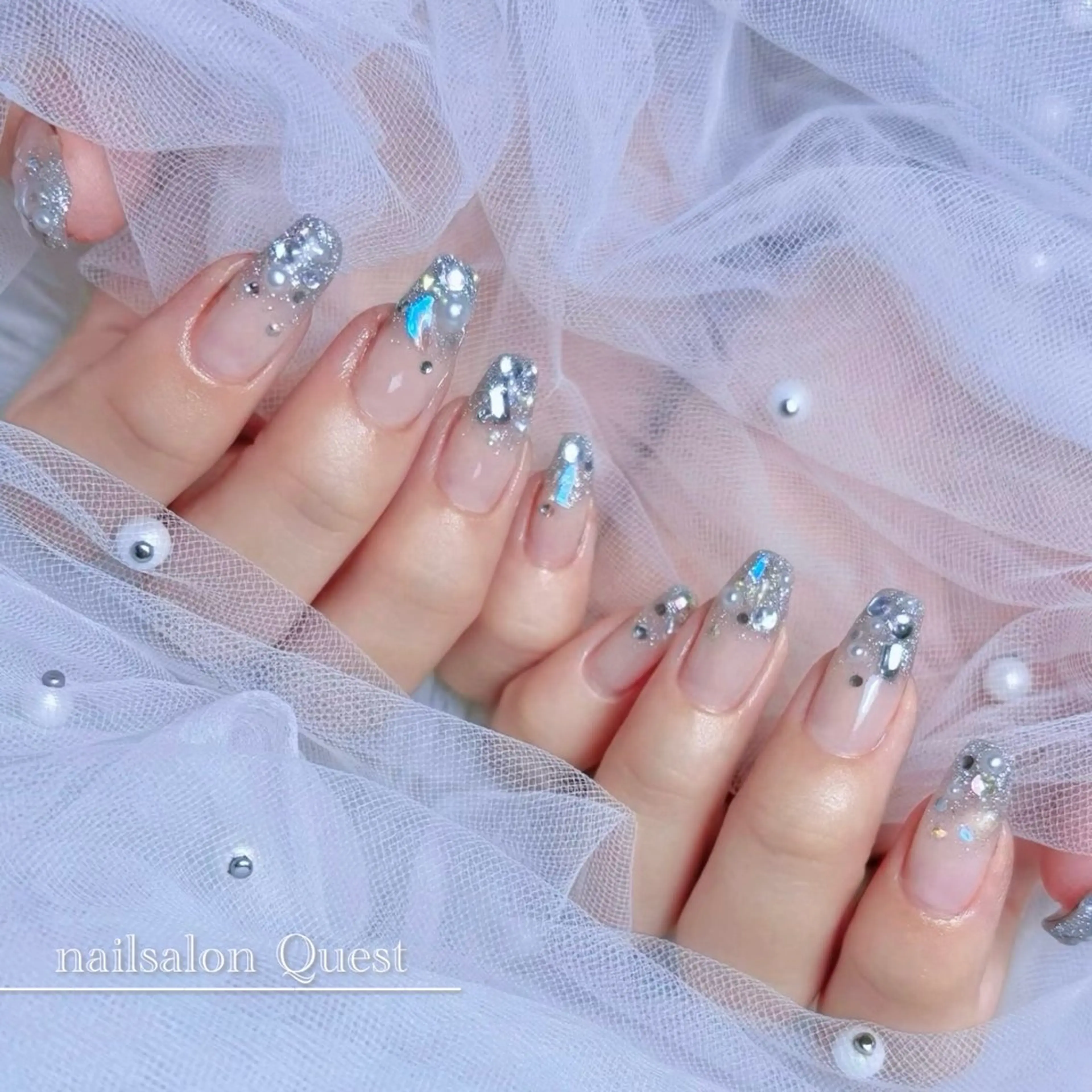 ネイル オーロラネイル キラキラネイル ハンドネイル nailsalon Questのネイルデザイン