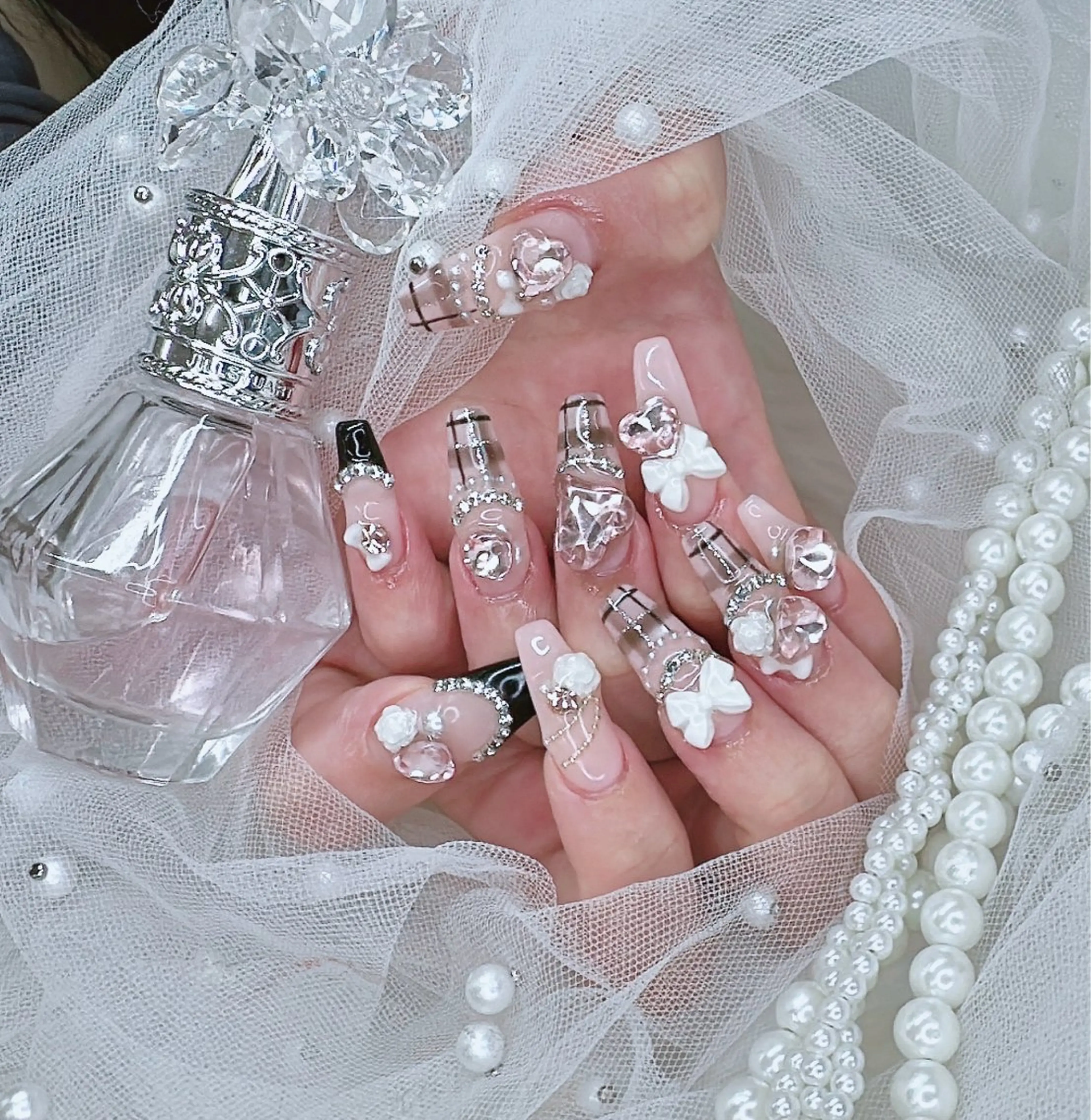 ネイル ハンドネイル フットネイル ハンドケア R nailsalon所属・R salonのネイルデザイン