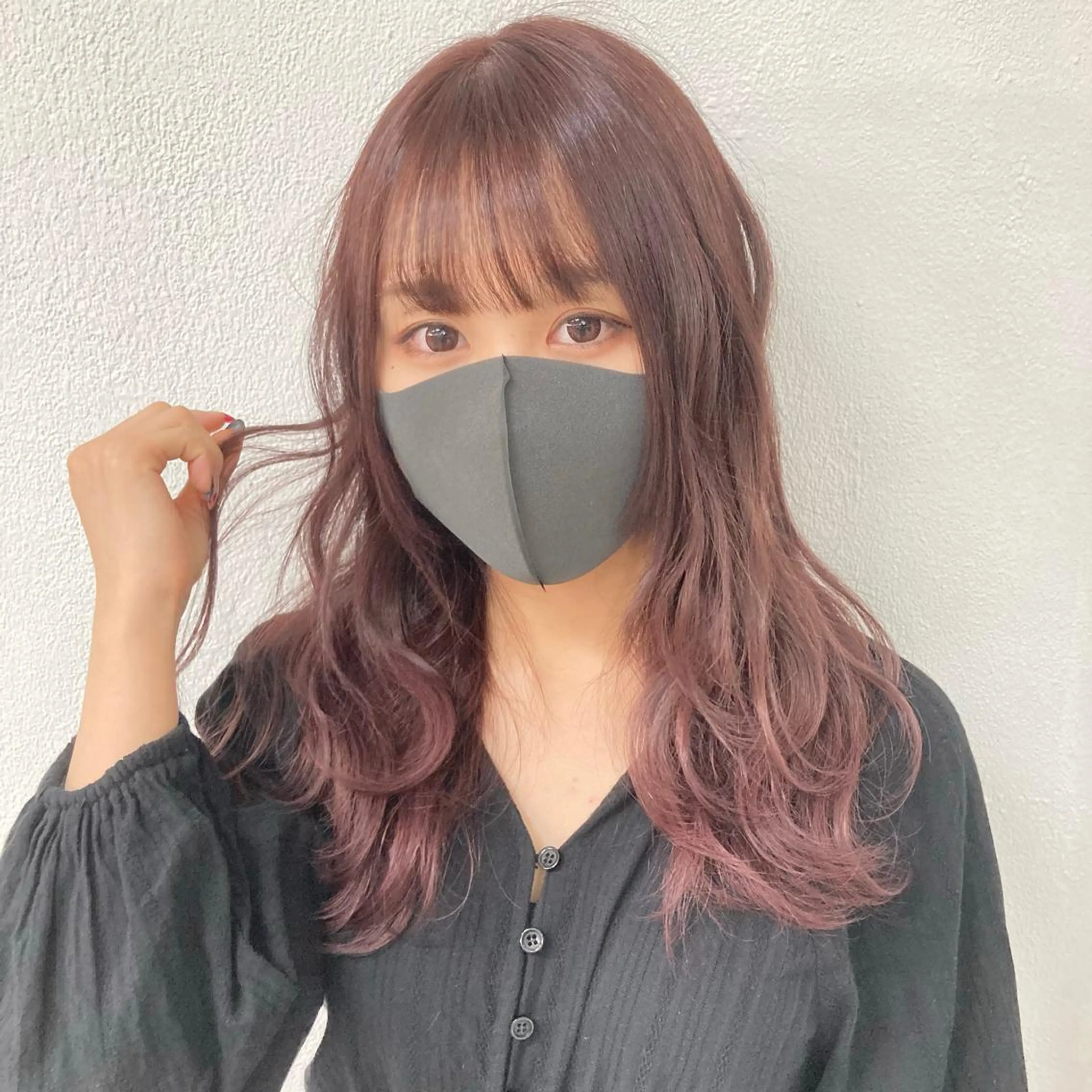 ミディアム カラー ウルフ/レイヤー エクステ/kokiのヘアスタイル