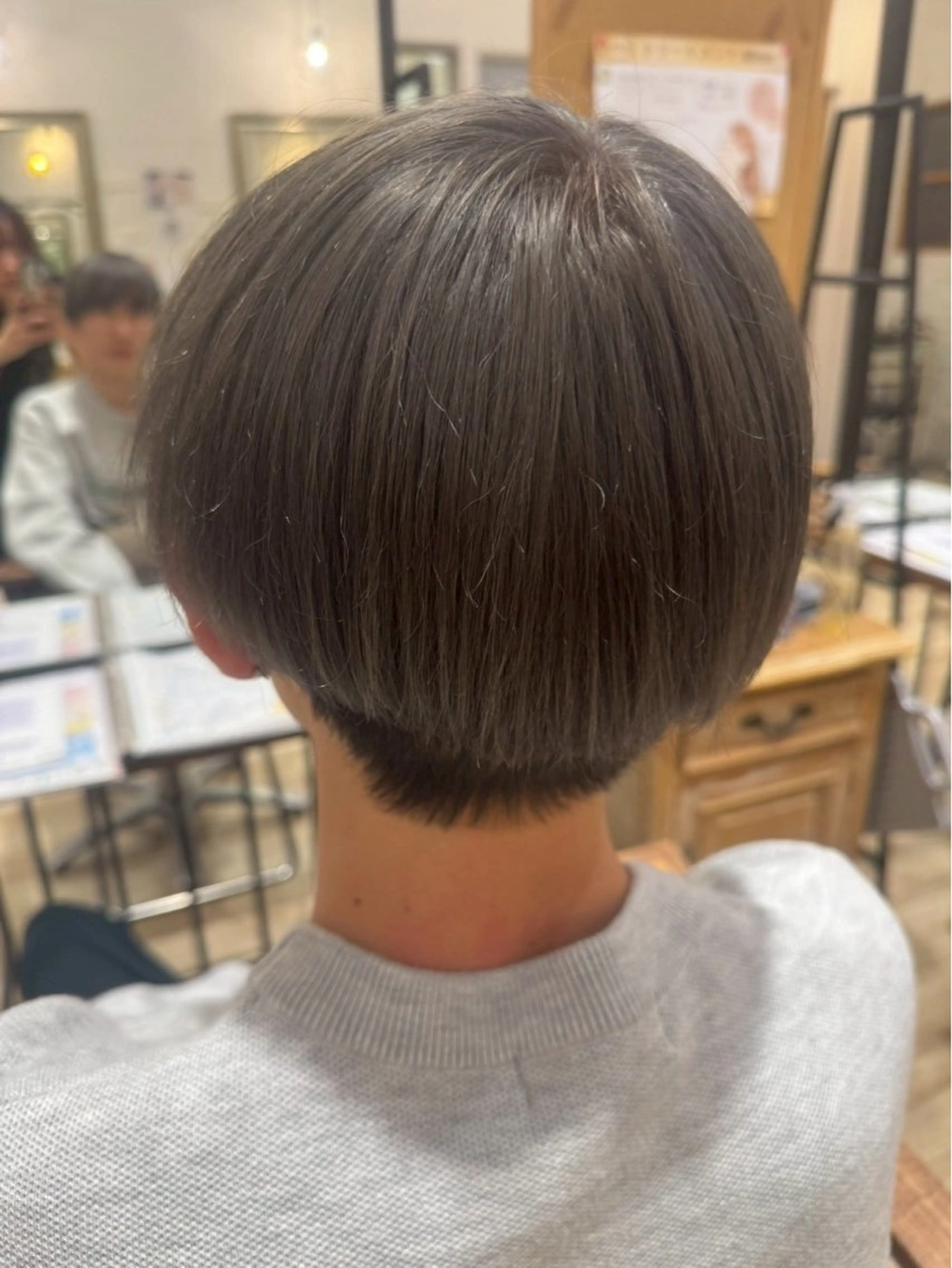メンズ ヘアカラー 三輪 あおいのヘアスタイル