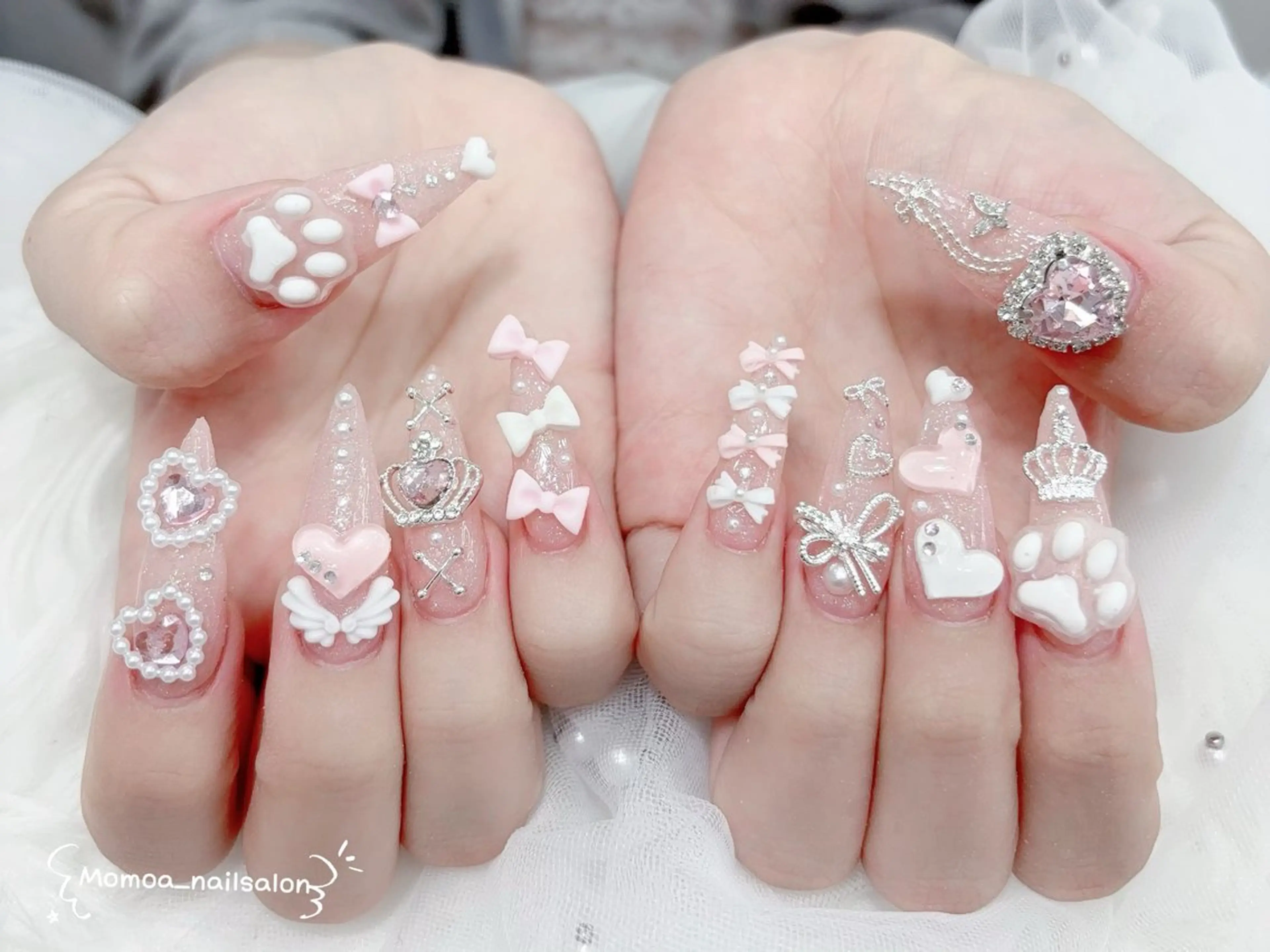 ネイル キラキラネイル 韓国ネイル スカルプネイル ハンドネイル Momoa nail salon所属・MoMoA Nail ネイル長さ出し専門店のネイルデザイン