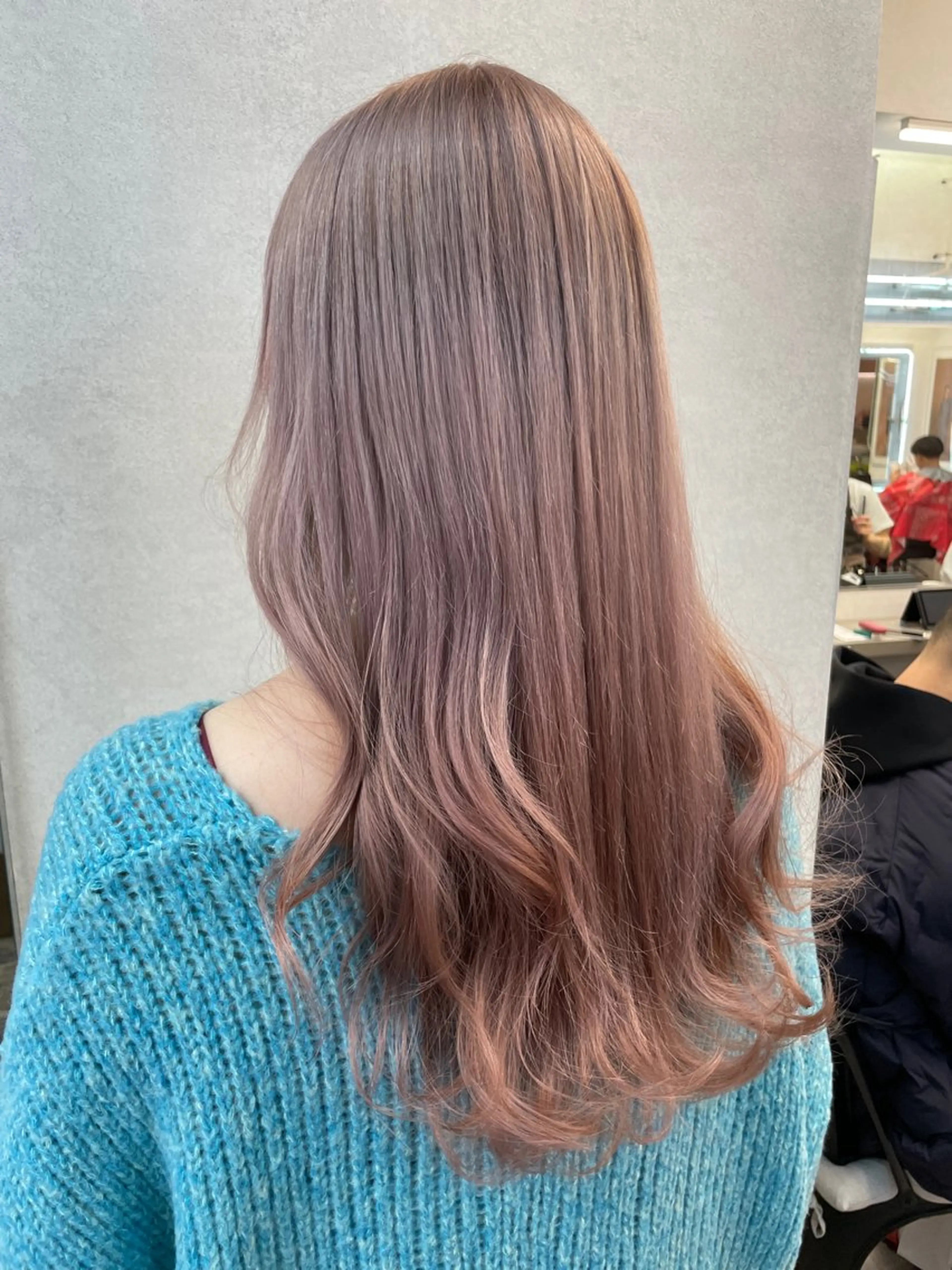 ロング YUUKI/艶カラー レイヤーカットのヘアスタイル