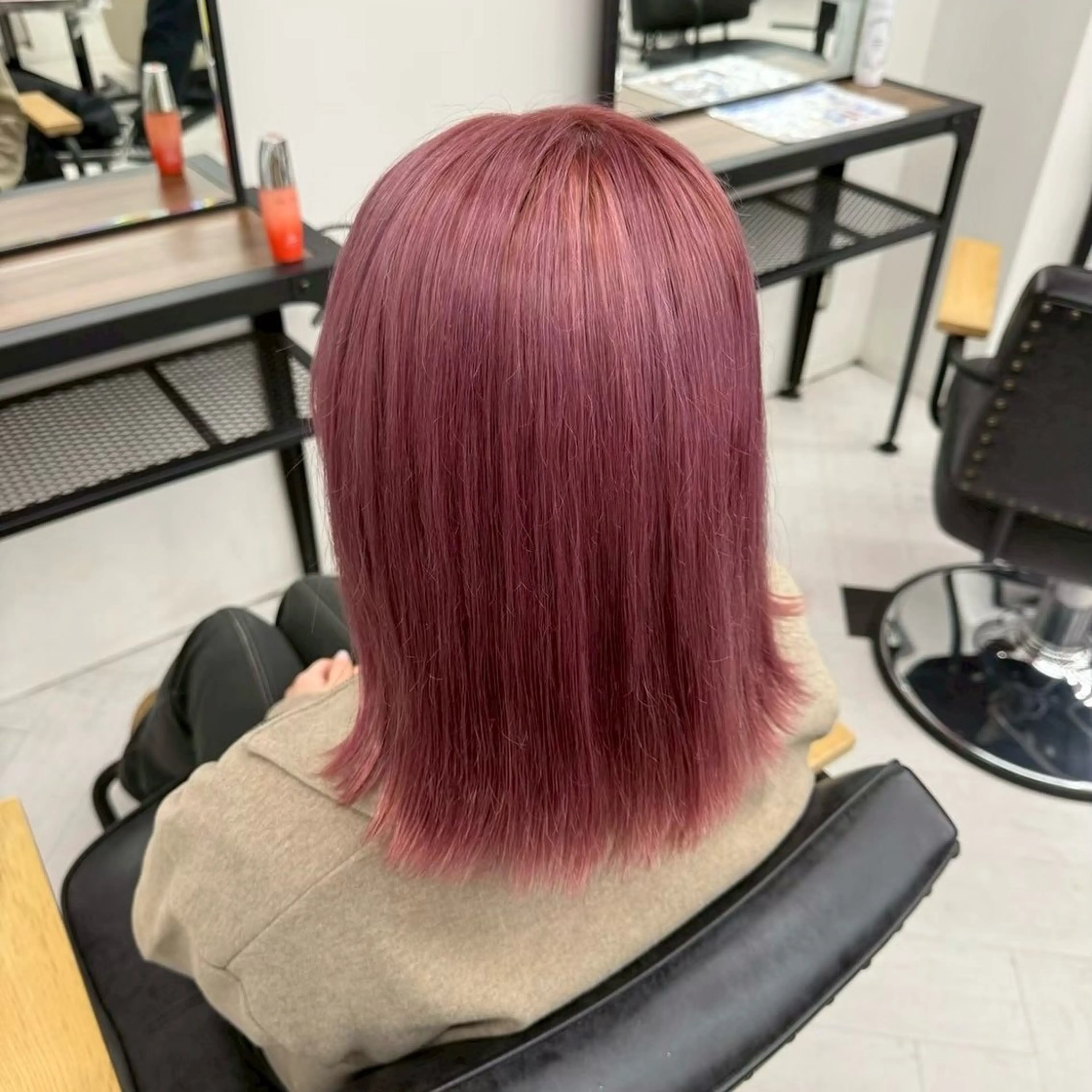 ミディアム カラー ヘアカラー ななみ《ちゅるん カラー/まつパ》のヘアスタイル