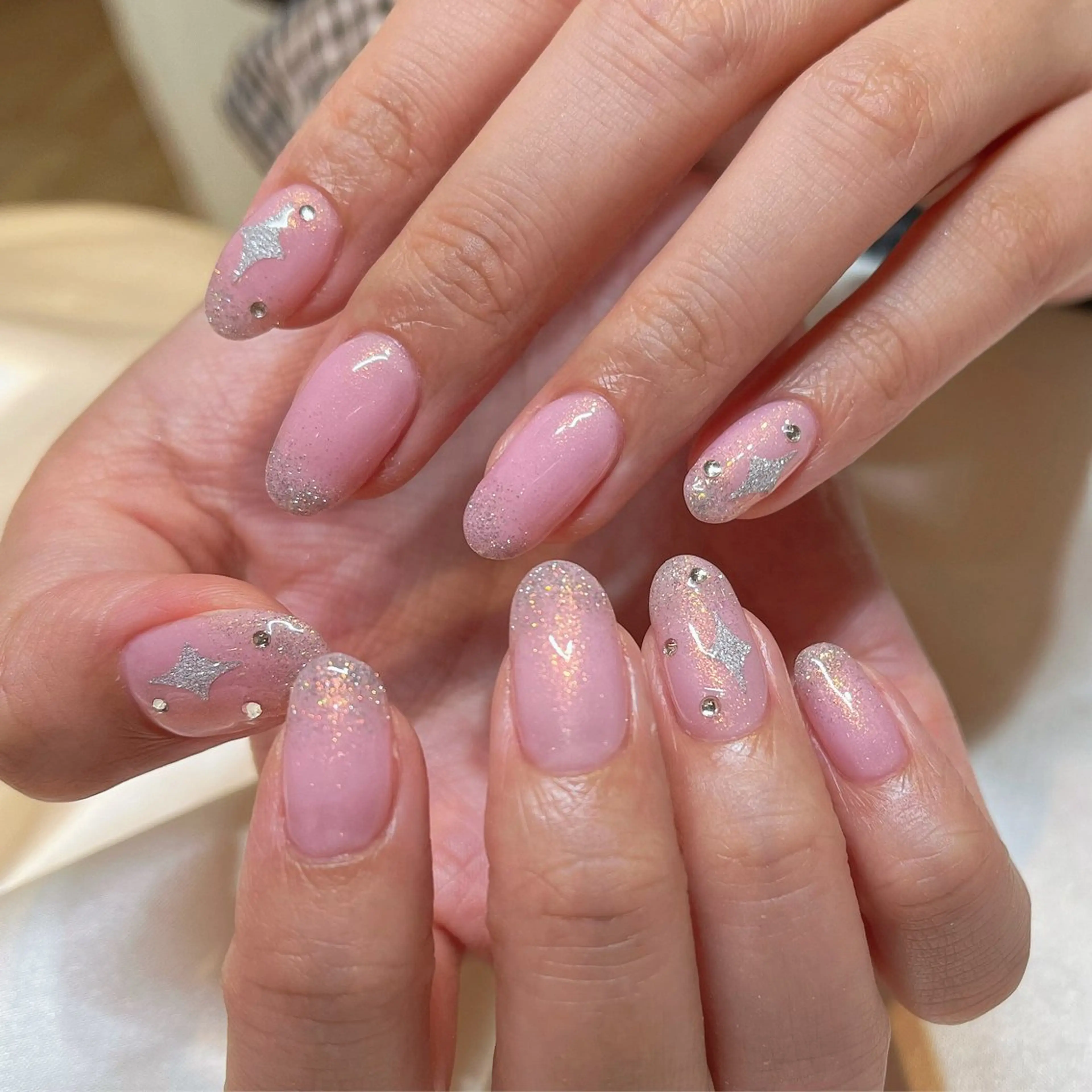 ネイル ストーンネイル ハンドネイル 内田 里穂のネイルデザイン