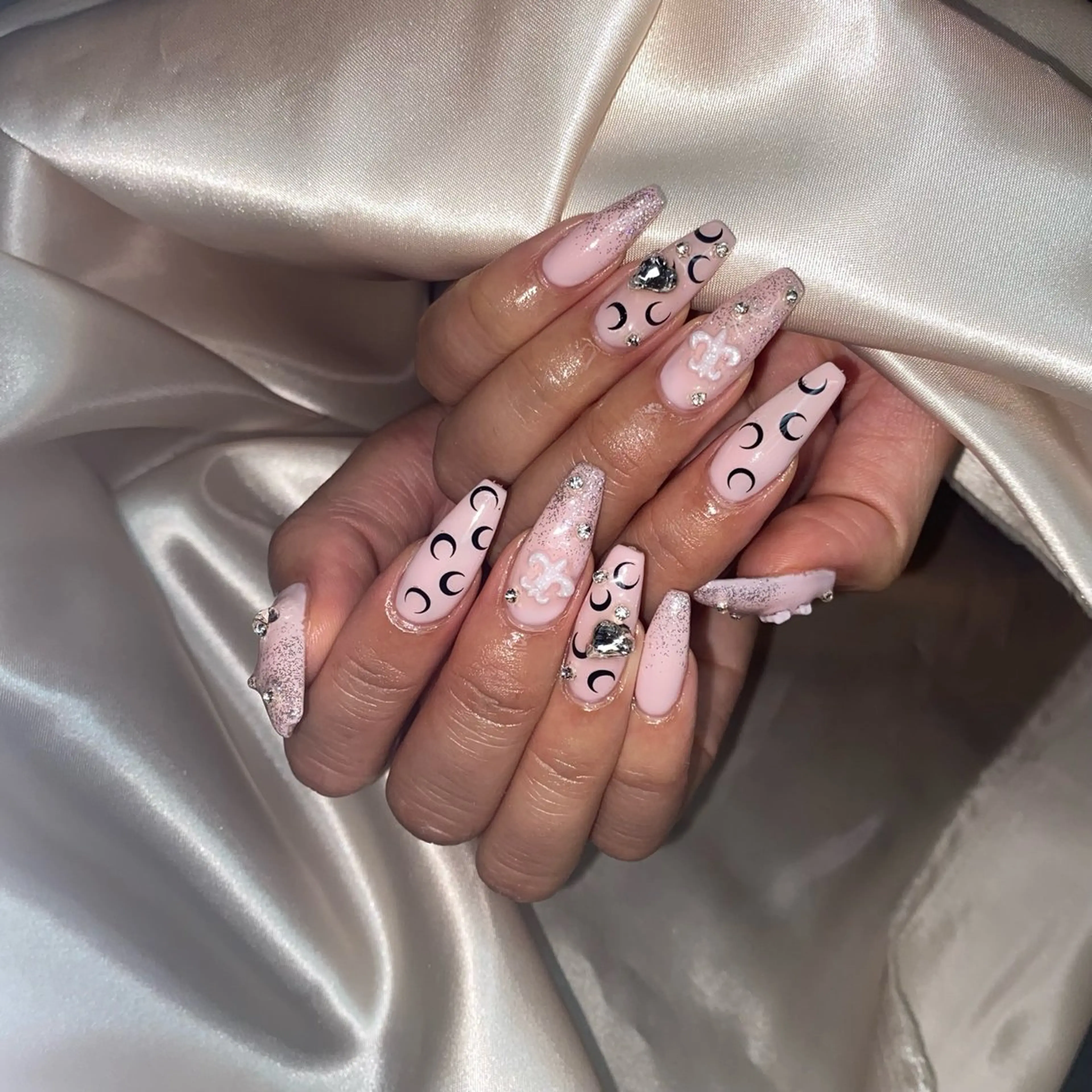 ネイル ハンドネイル la vie  Luire所属・la vie Luire ｱｽｶのネイルデザイン