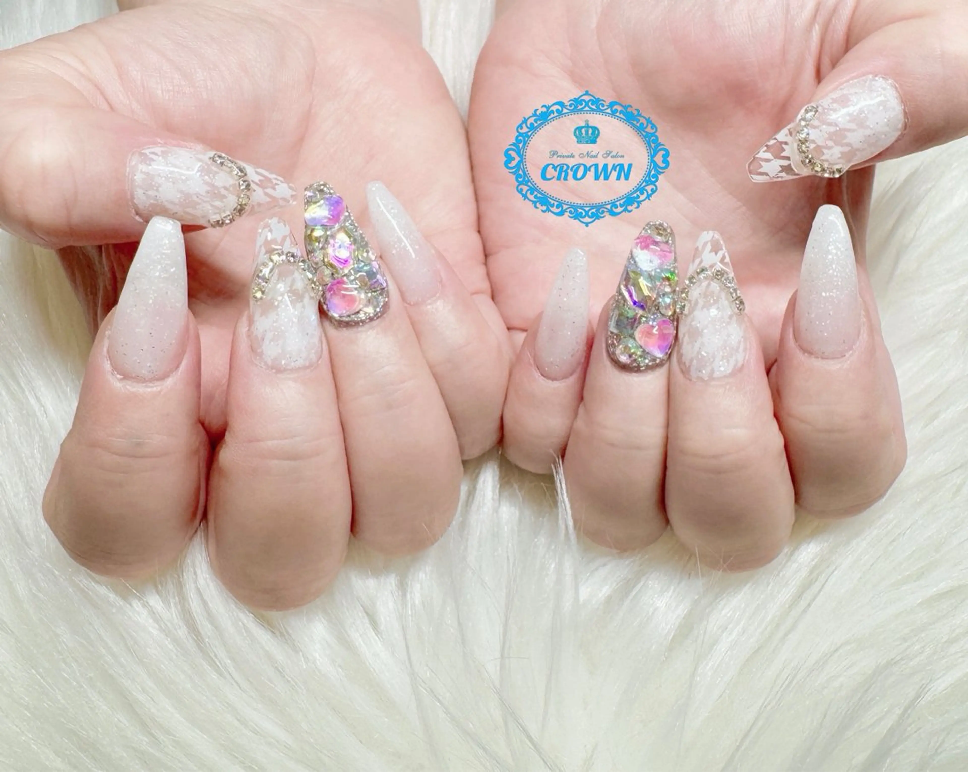 ネイル CROWN プライベートサロンのネイルデザイン
