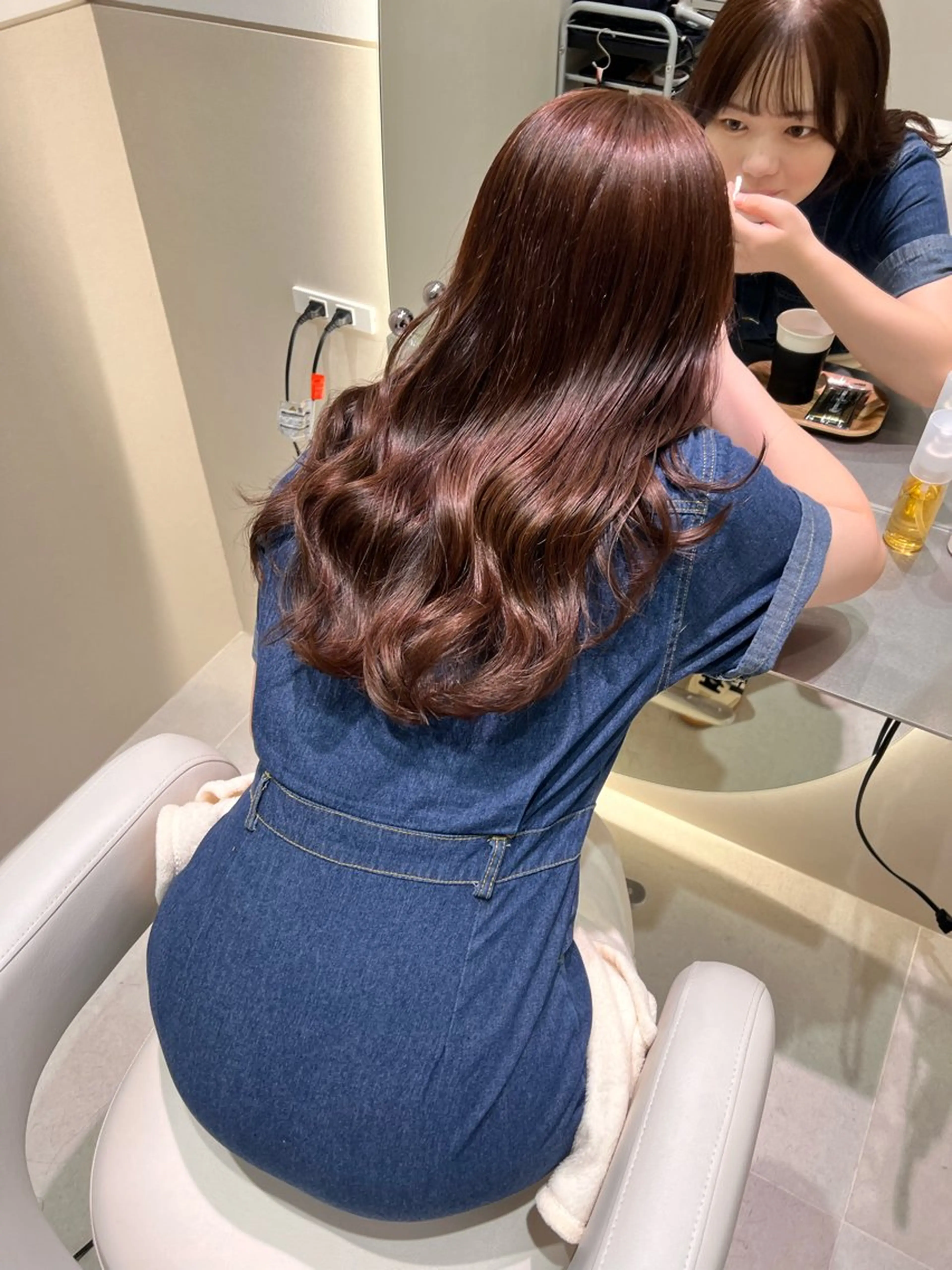 ロング カラー ブラウンカラー パープルカラー パープルブラウン レイヤー:透けカラー :髪質改善🌼✨のヘアスタイル