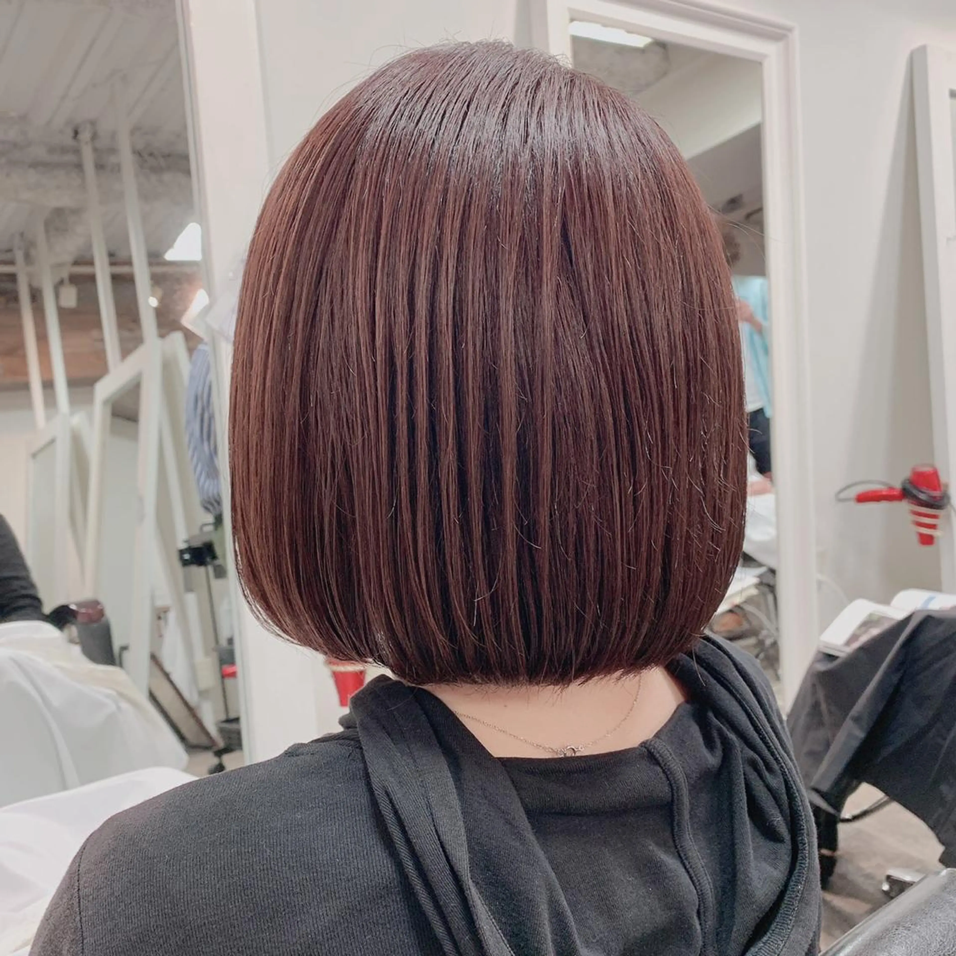 ショート カラー ベージュカラー ピンクカラー ピンクベージュ カット ヘアカラー トリートメント インナーカラー|前髪 カットKANNA🤍のヘアスタイル