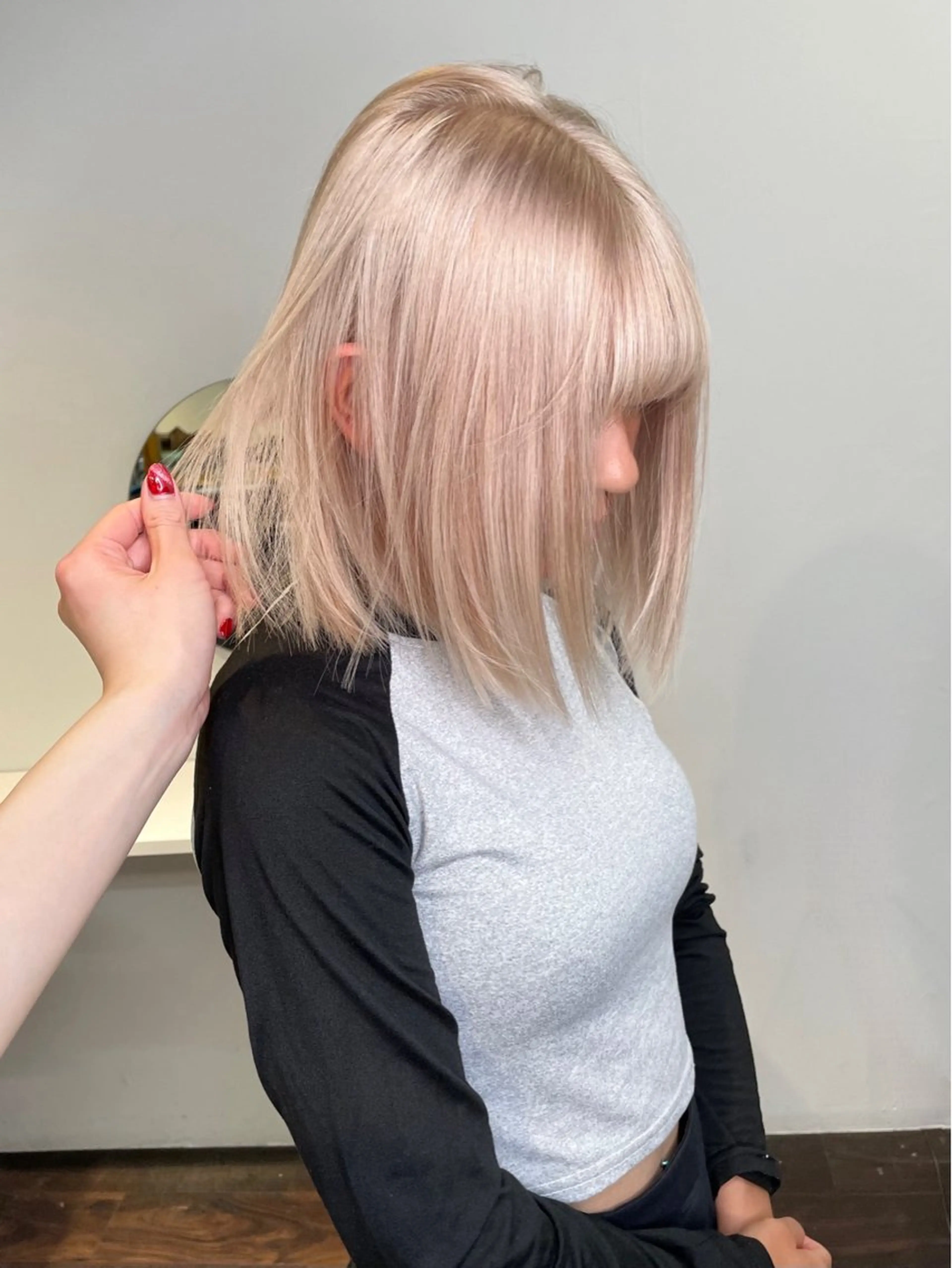 ミディアム カラー ヘアアレンジ ベージュカラー ブリーチ ブロンド ブロンドベージュ ダブルカラー mao透明感カラー 似合わせヘアメイクのヘアスタイル