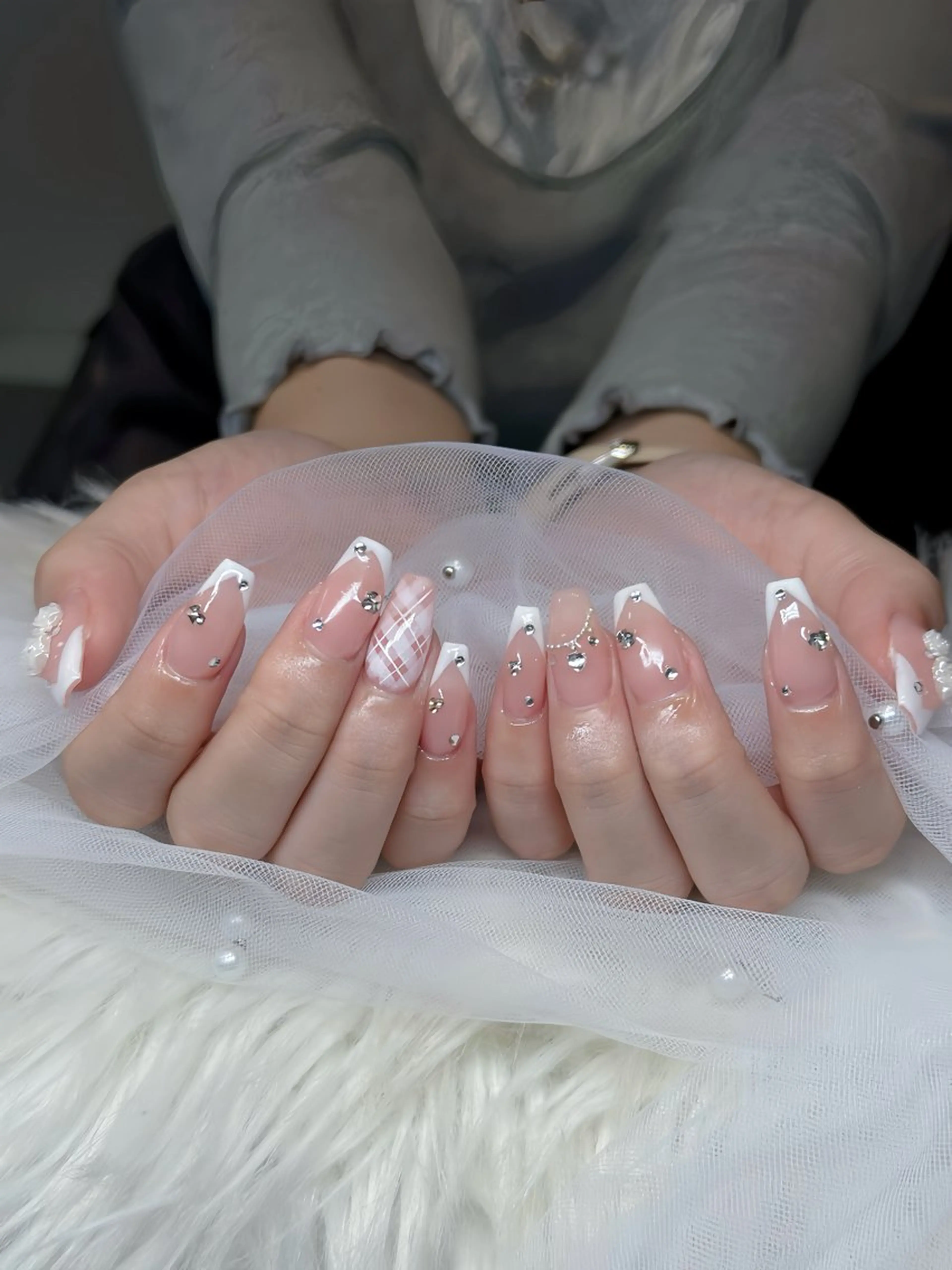 ネイル オーロラネイル ボルドー ブラウン 氷ネイル・うるうるネイル キラキラネイル ハンドネイル Julli ジュリのネイルデザイン