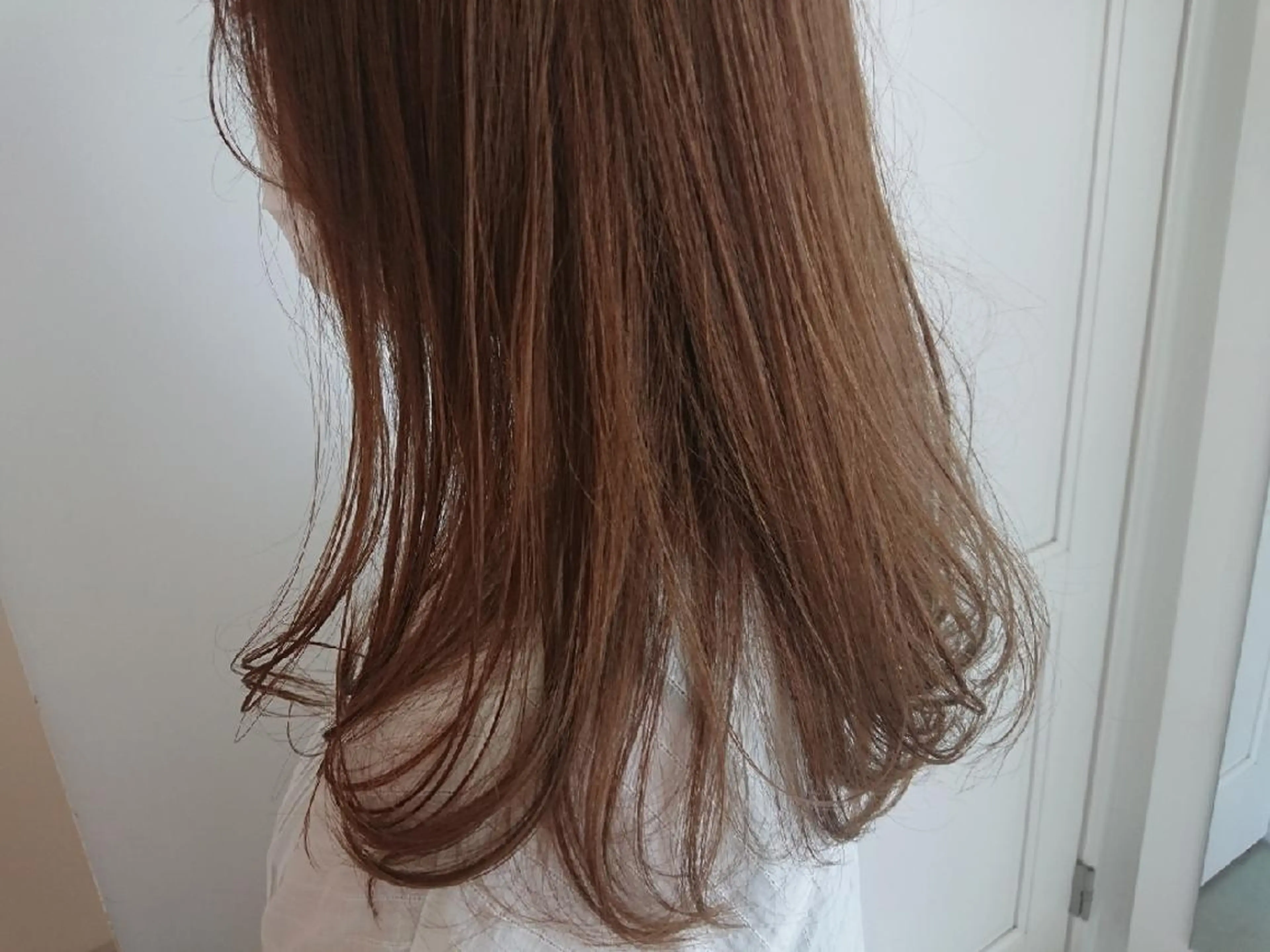 ロング カラー ベージュカラー 鈴木 翠のヘアスタイル