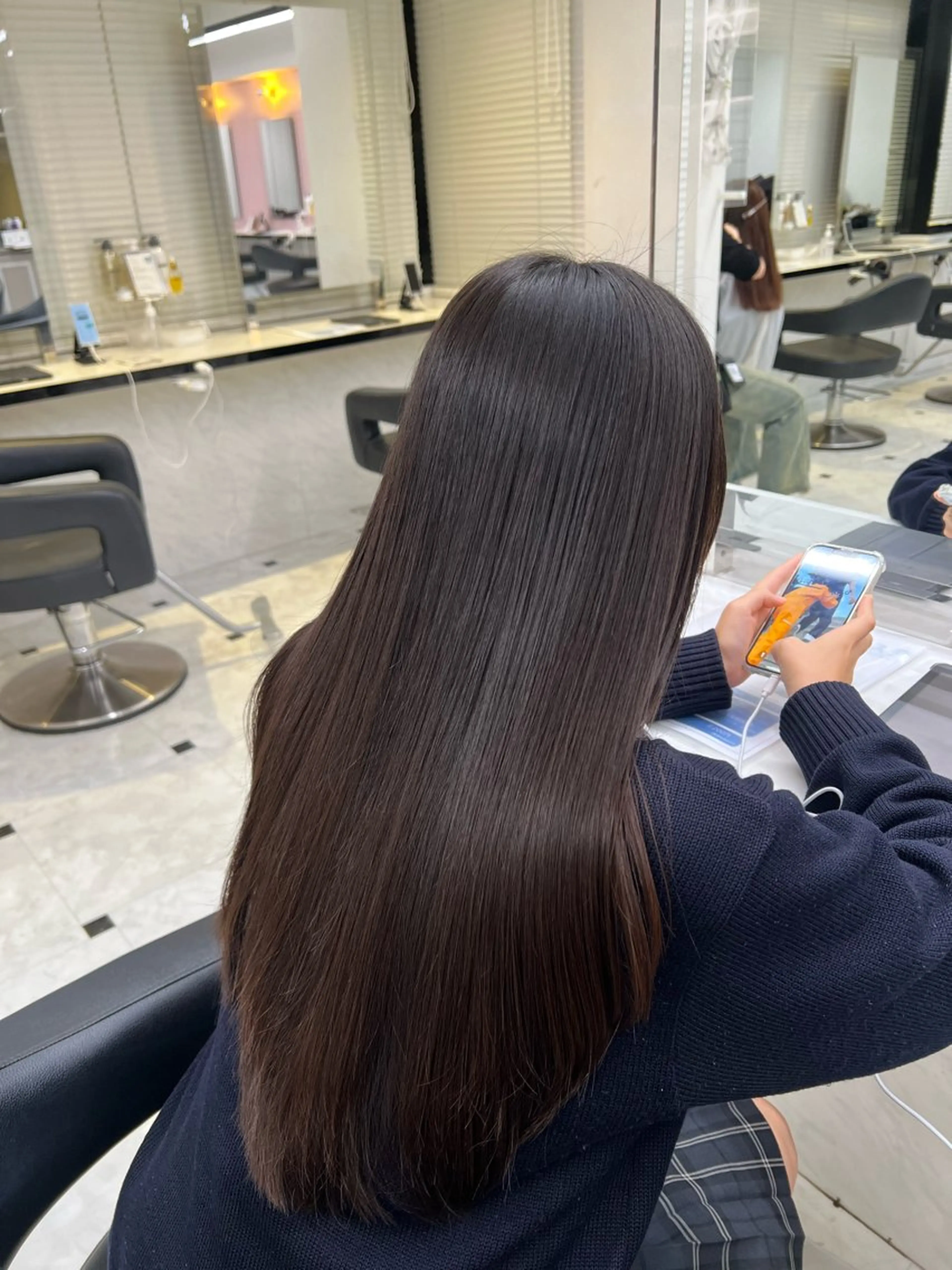 ロング カット 縮毛矯正 🥀トレンド暖色⛓️ YUTOのヘアスタイル