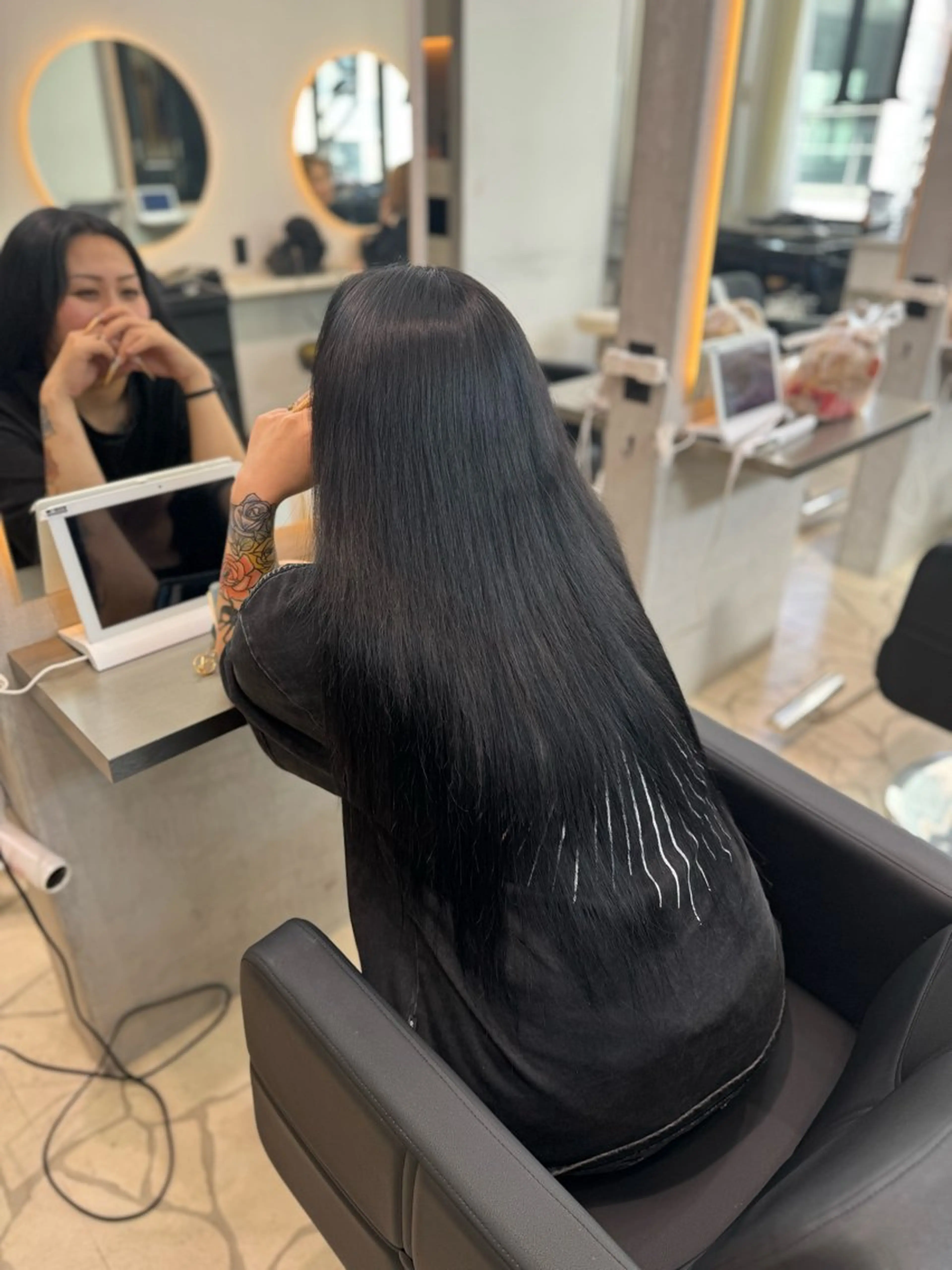 ロング Lapis シオンのヘアスタイル