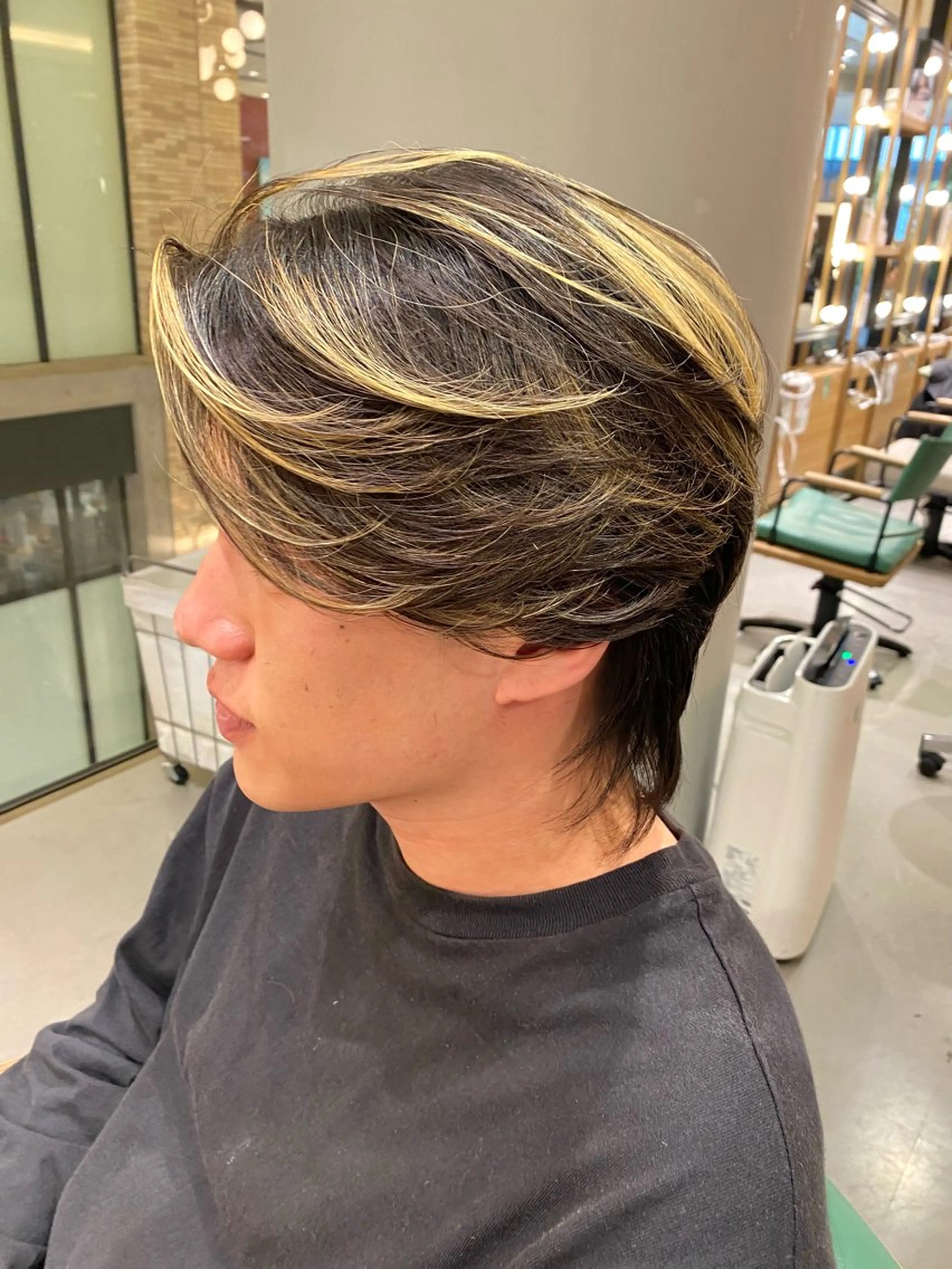 ミディアム カラー パーマ メンズ メンズハイライト ハイライトカラー ハイライト カット ヘアカラー トリートメント unopulir   茶屋町店所属・unopulir 景山　凌のヘアスタイル
