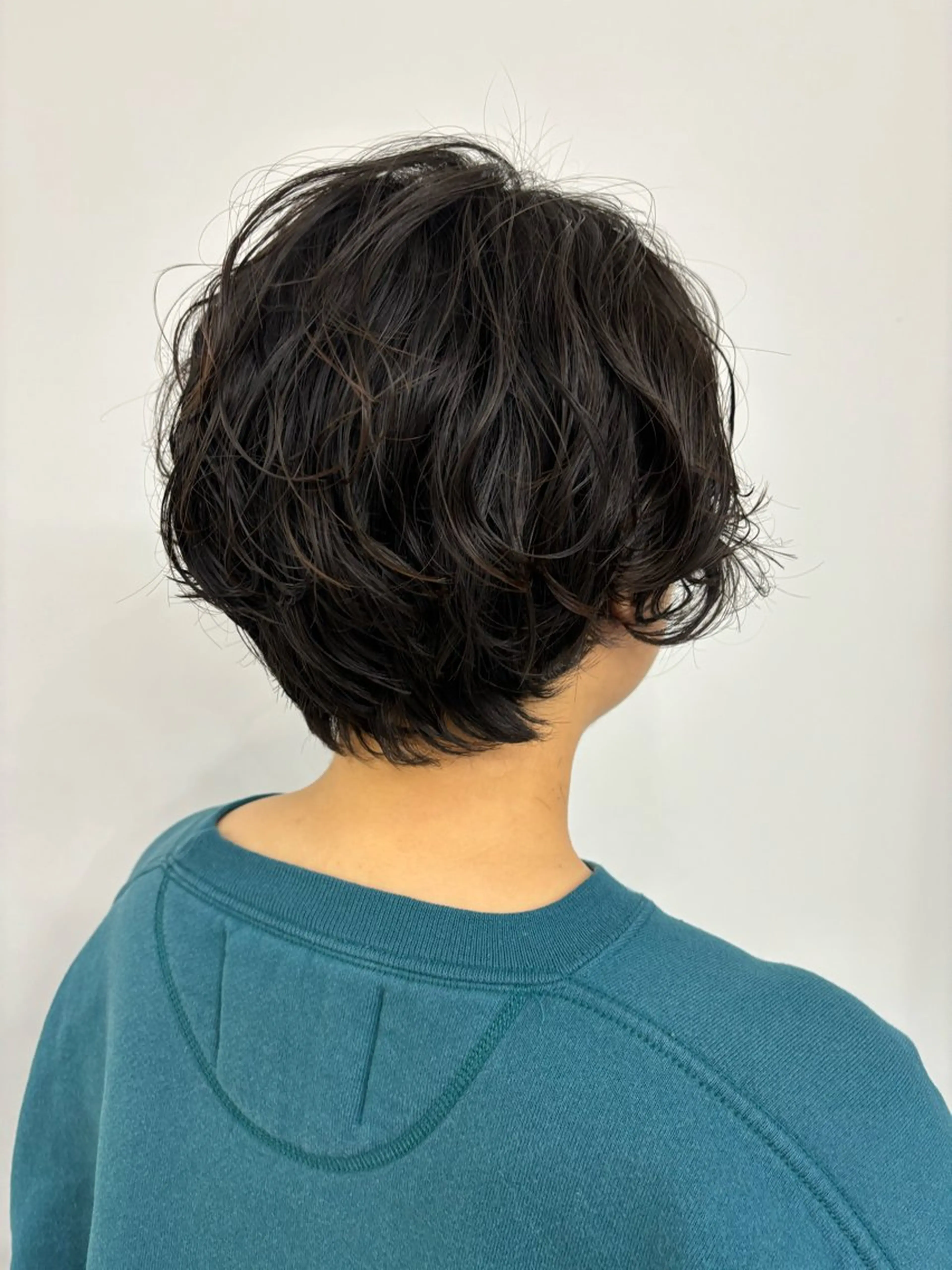 ショート カラー パーマ ヘアアレンジ マエダ アズミ🌱のヘアスタイル