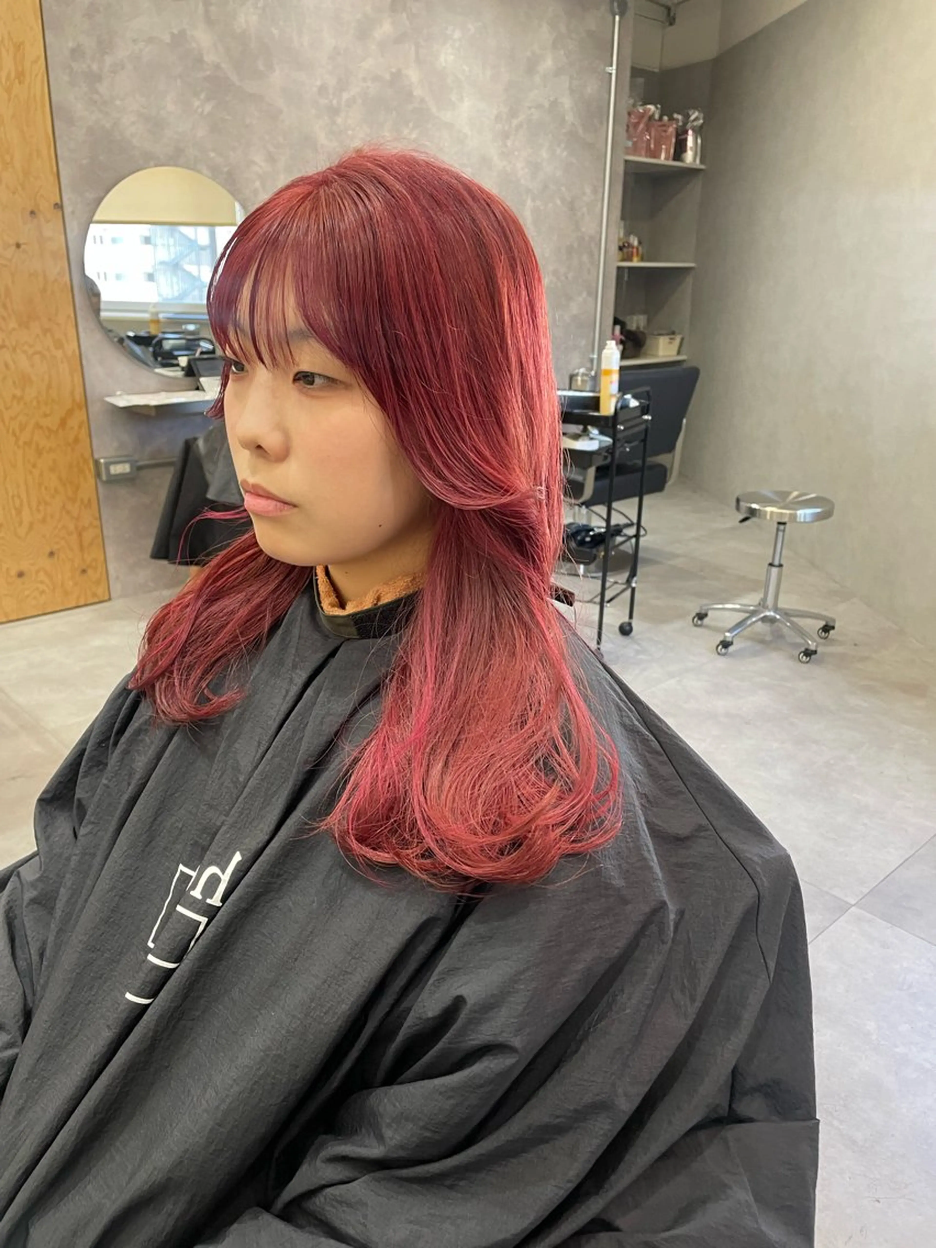 セミロング カラー ダブルカラー レッドカラー yui/ layer cutのヘアスタイル