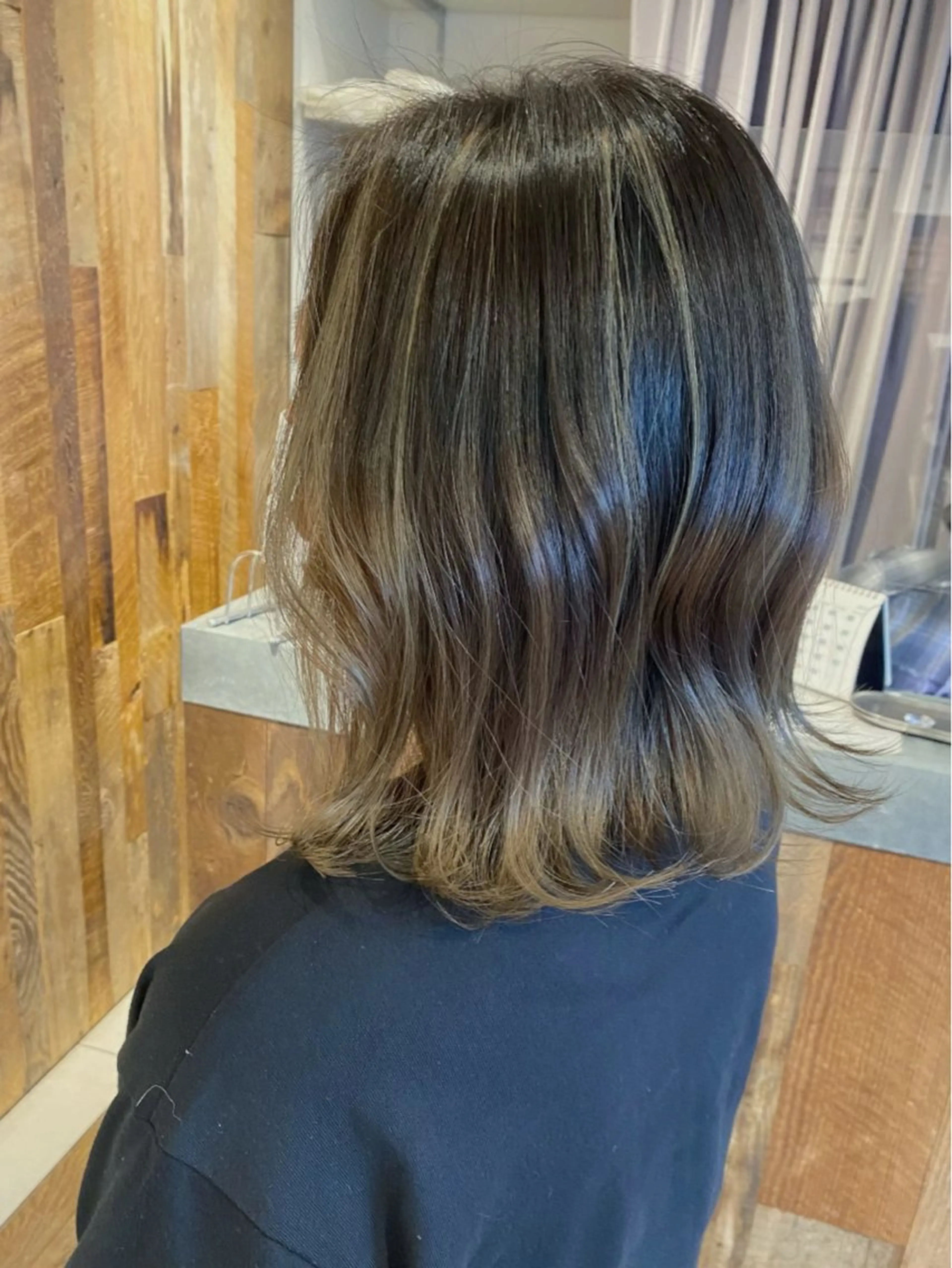 ミディアム カラー ハイライトカラー ボブ ハイライト ヘアカラー トリートメント レイヤー/EARTH 青葉台🌈YURIのヘアスタイル