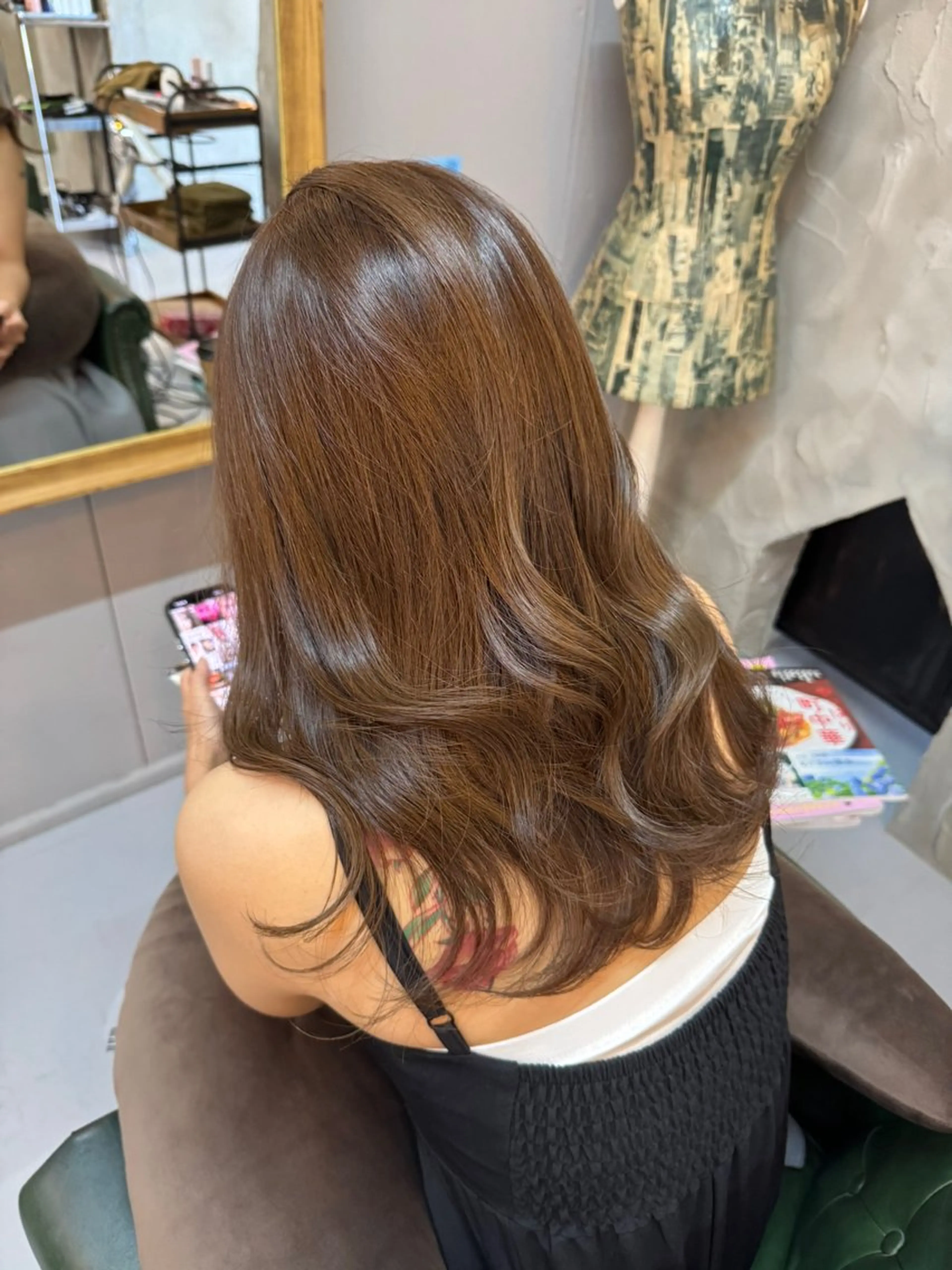 セミロング カット ヘアカラー 渡邊 里彩のヘアスタイル