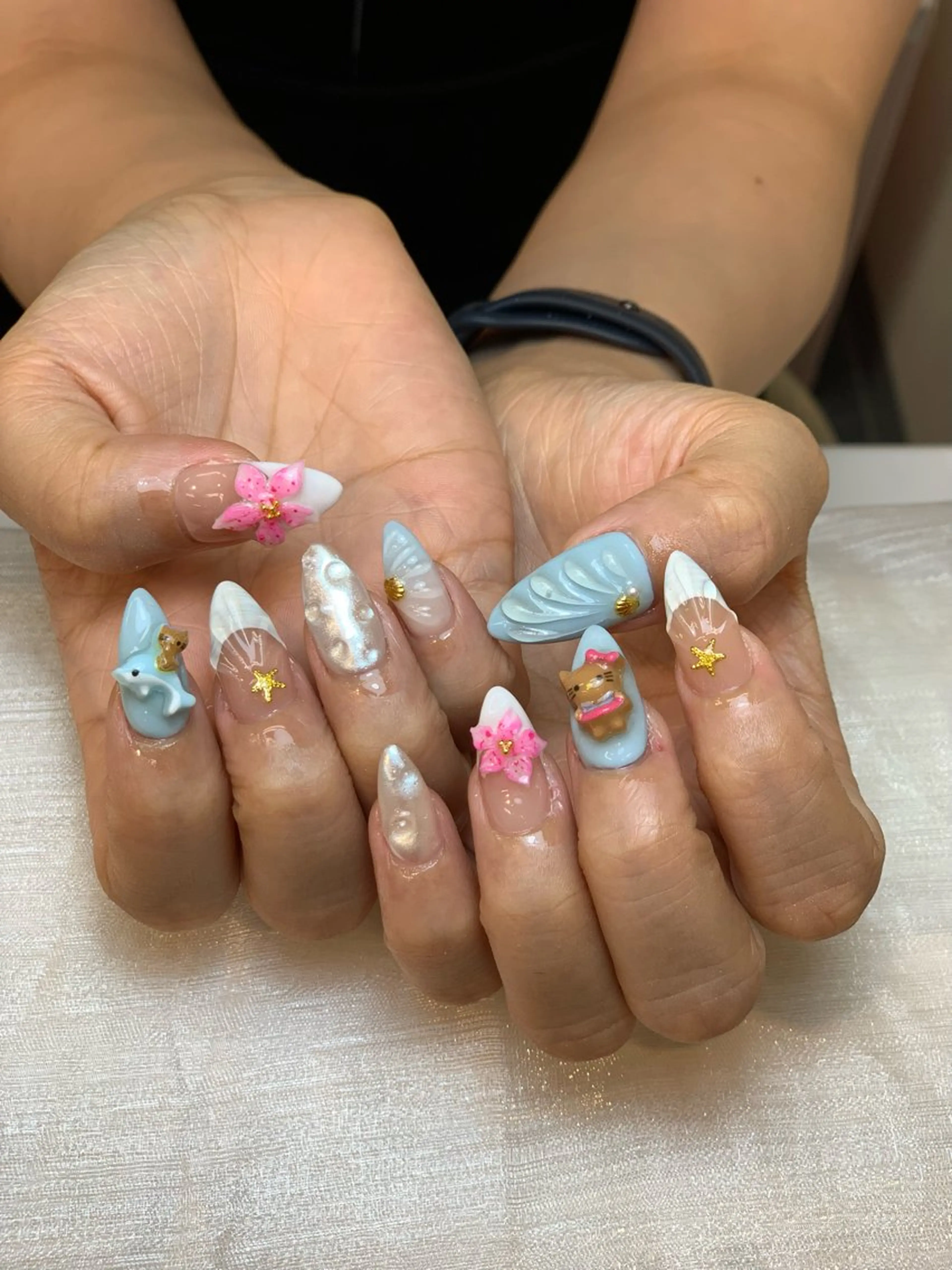 ネイル アートネイル 長さ出し ジェルネイル マグネットネイル ニュアンスネイル ハンドネイル Cloudy Chan Nailのネイルデザイン