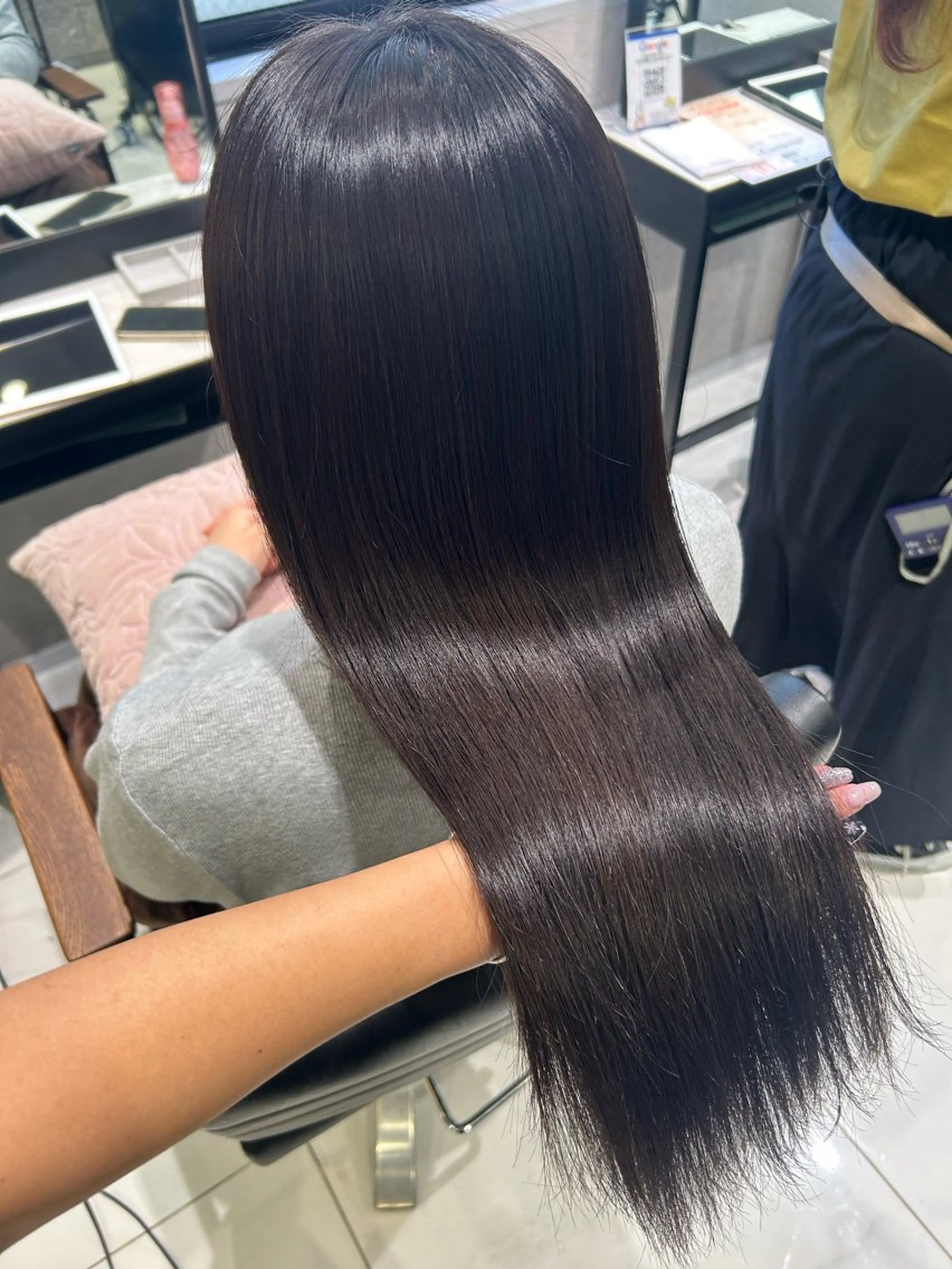 カラー 透明感カラー ヘアカラー トリートメント 透明感カラー🩵 束感まつげ🪼海月のマツエク・マツパデザイン