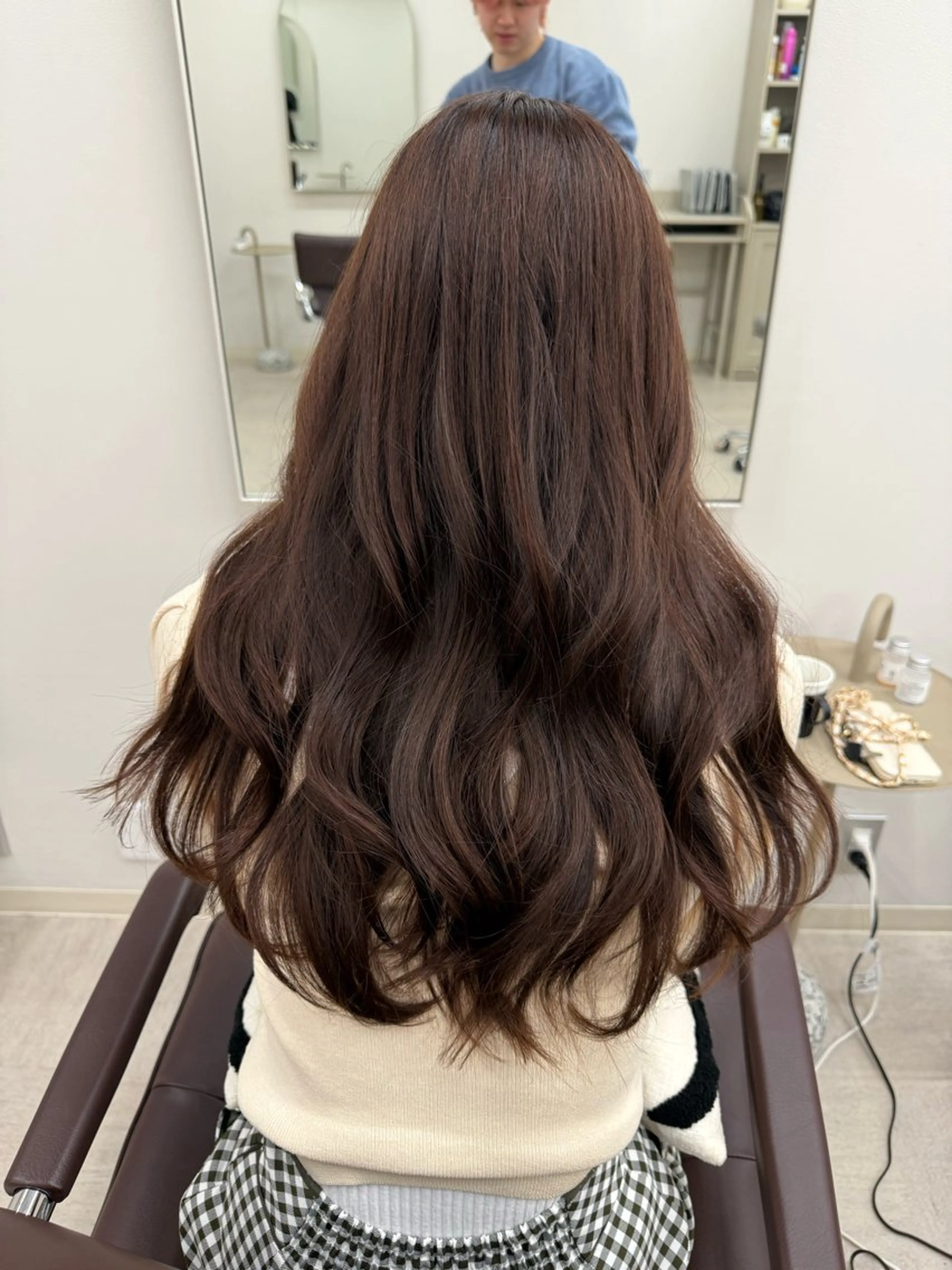 ロング WATARU/ 韓国風巻き髪のヘアスタイル