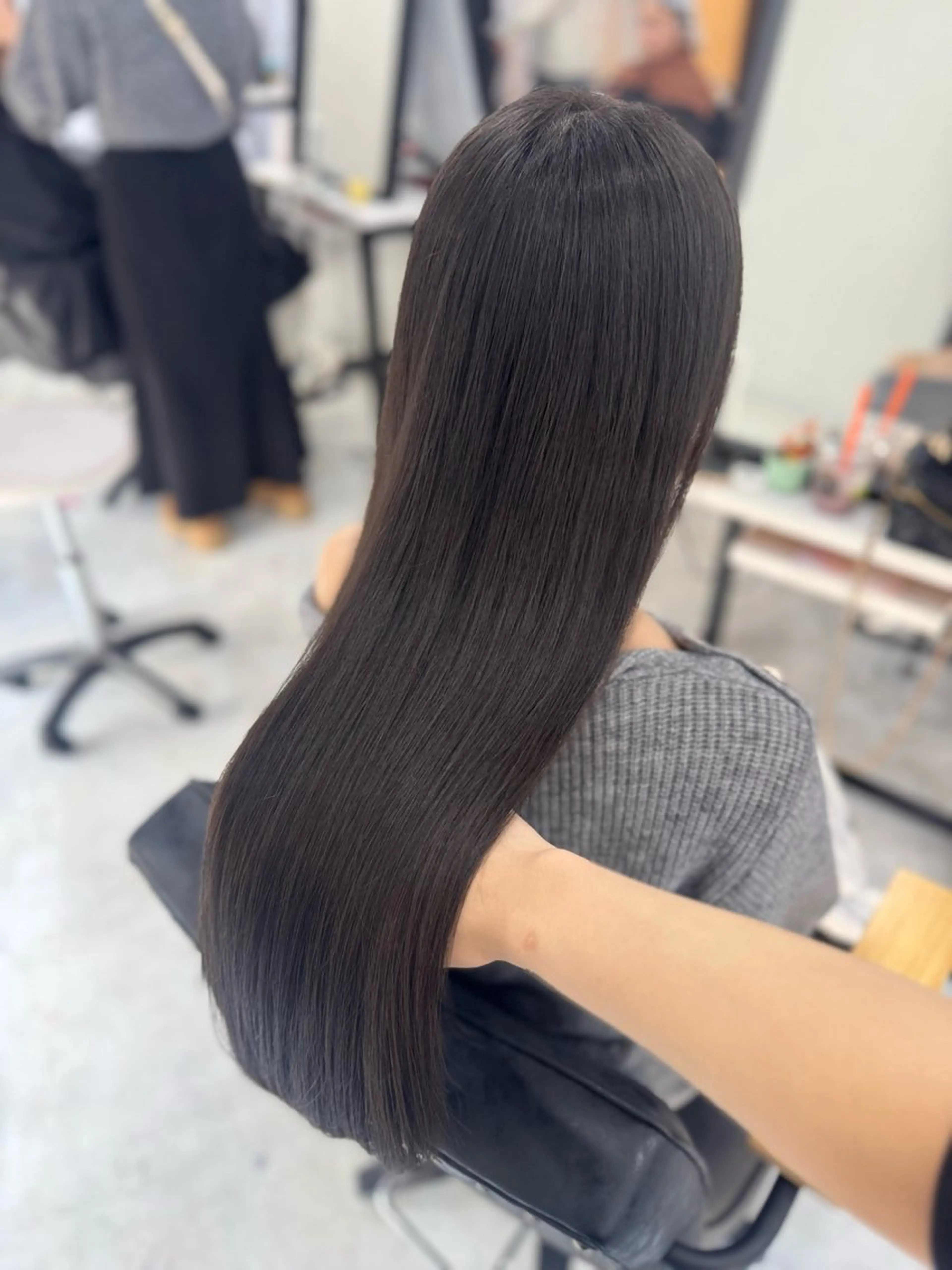 ロング カラー ベージュカラー ブリーチ ブラウンカラー 透明感カラー ダブルカラー 赤み無し柔らかカラー 【梅田】madokaのヘアスタイル