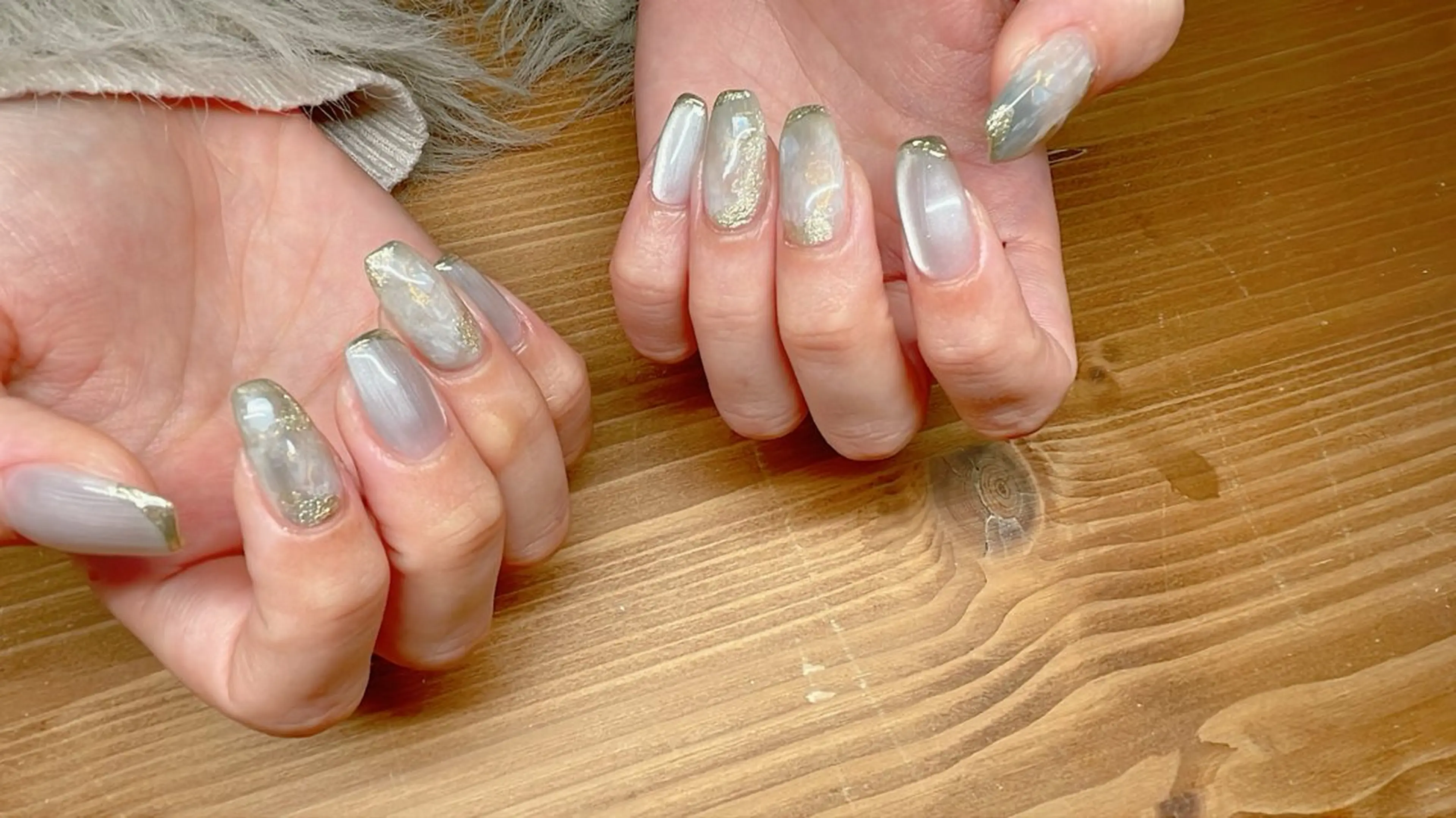 ネイル オーロラネイル フラッシュネイル フラワーネイル ジェルネイル ハート nailroom  OHANA所属・nailroom OHANA🌴のネイルデザイン