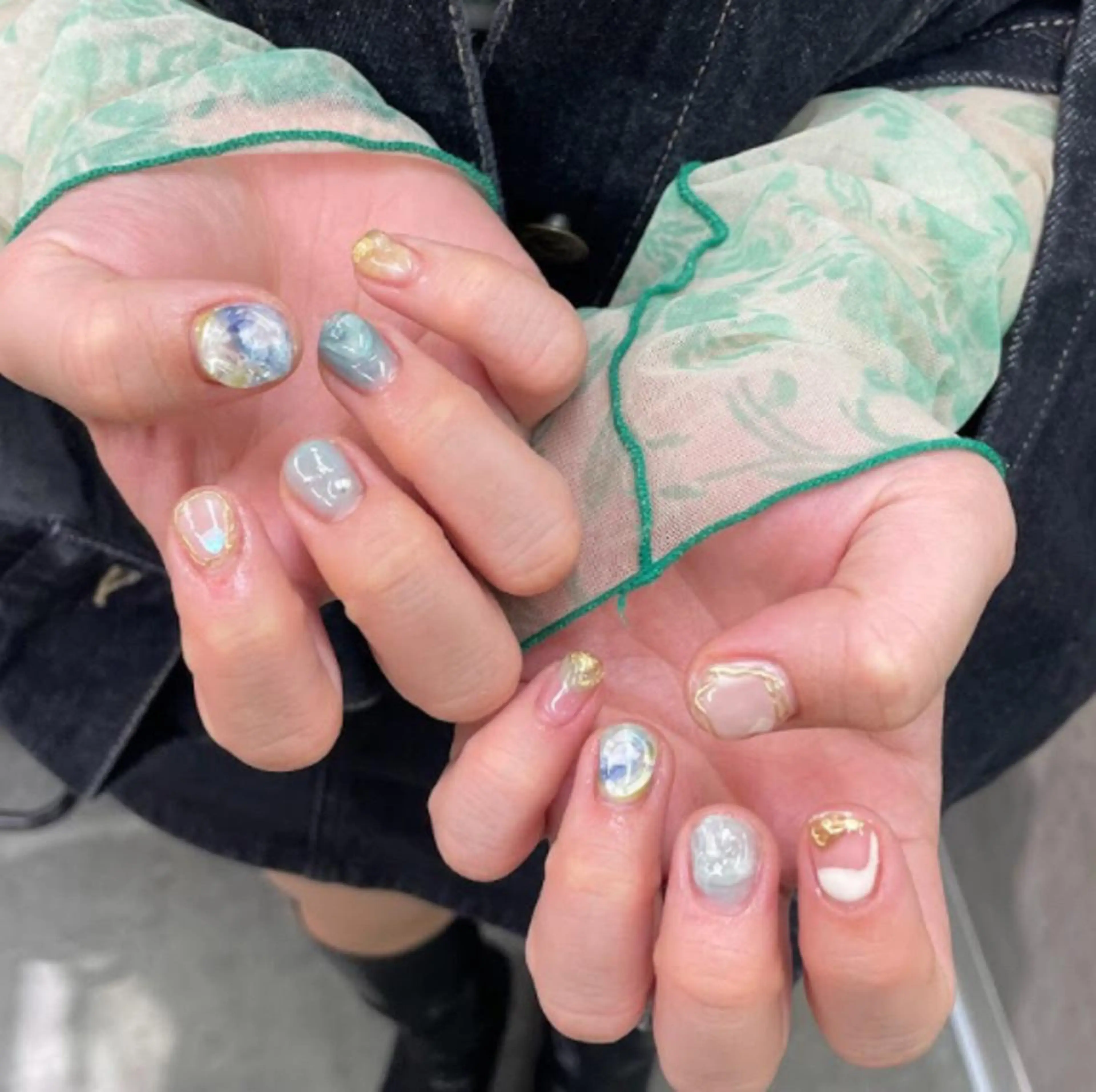 ネイル アートネイル ジェルネイル ニュアンスネイル ぷっくりネイル スカルプネイル nailstudio eviz新宿店のネイルデザイン