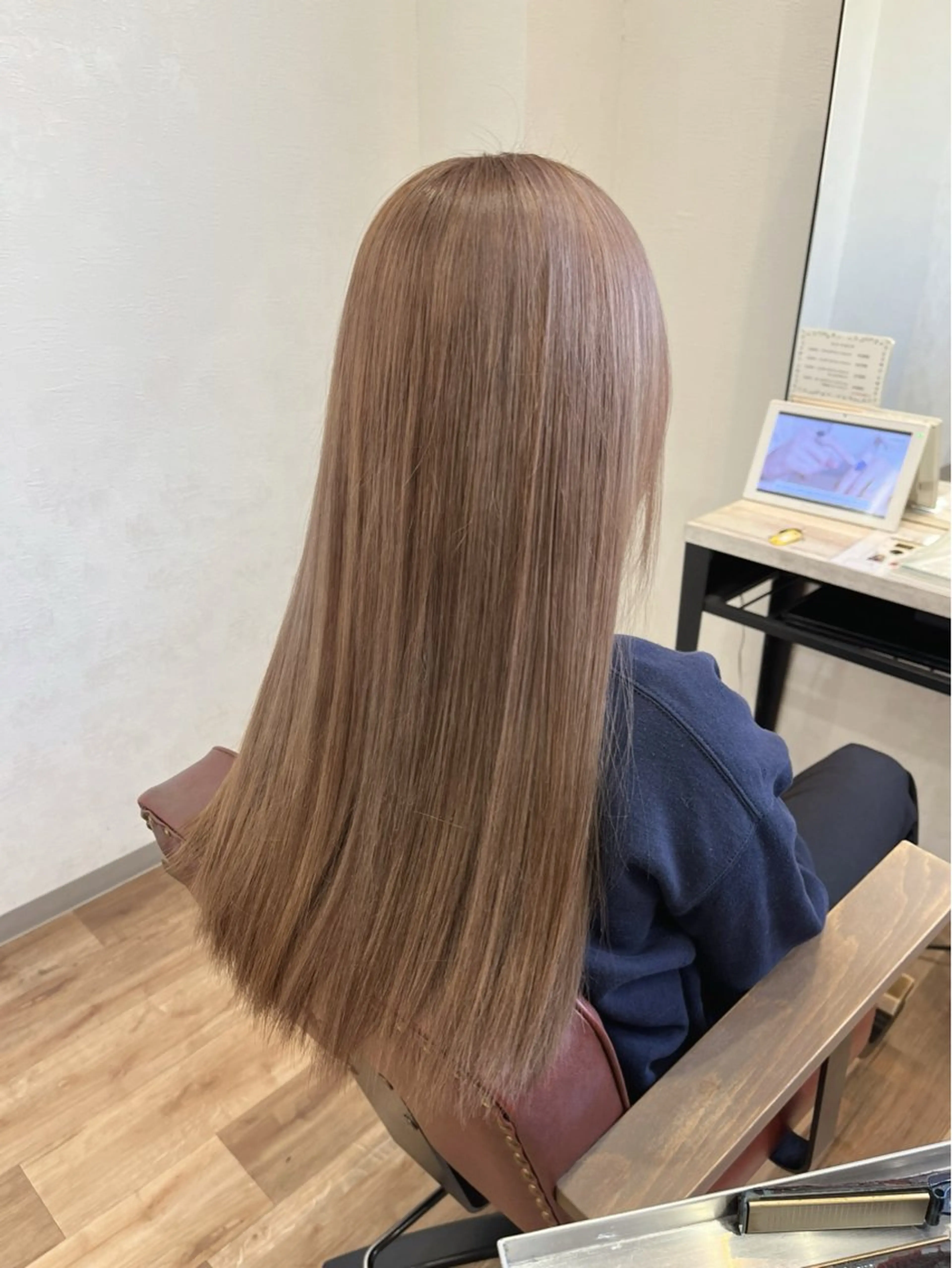 ロング toi所属・💙村岡 春陽💙のヘアスタイル