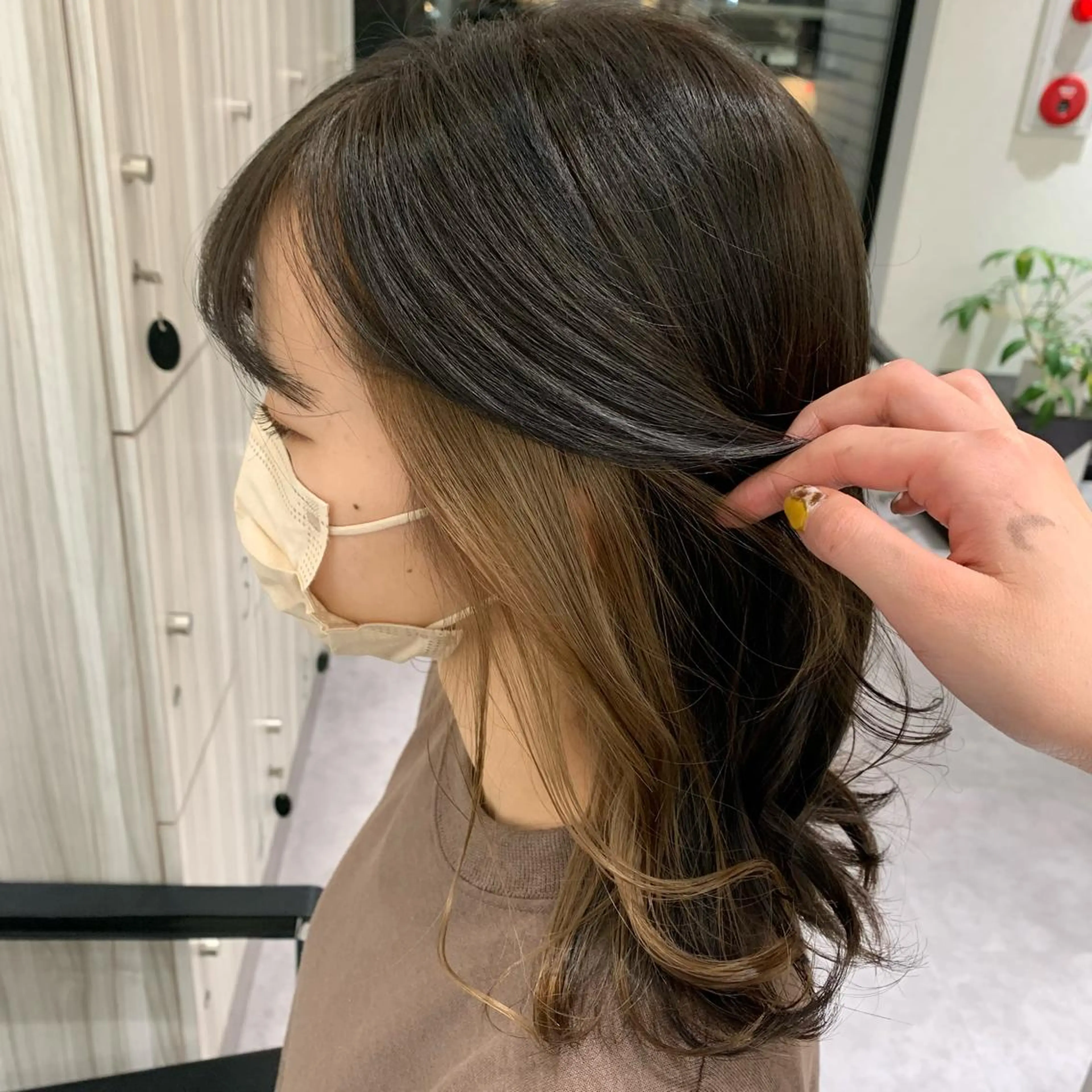 カラー ヘアカラー 宮下 志織のヘアスタイル