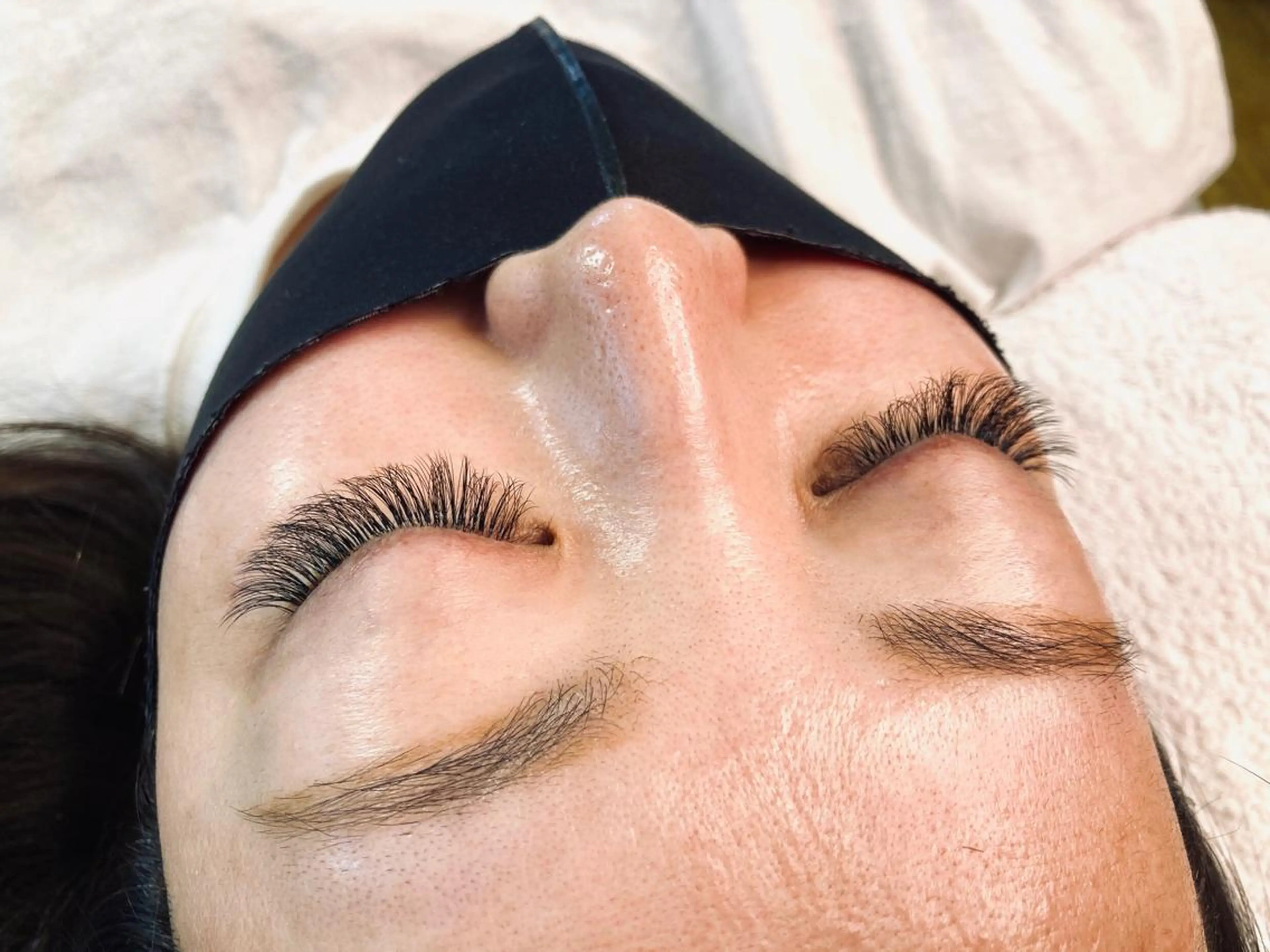 マツエク・マツパ 付け放題 ボリュームラッシュ サン美容室所属・サン美容室 ♡の眉毛・アイブロウイメージ