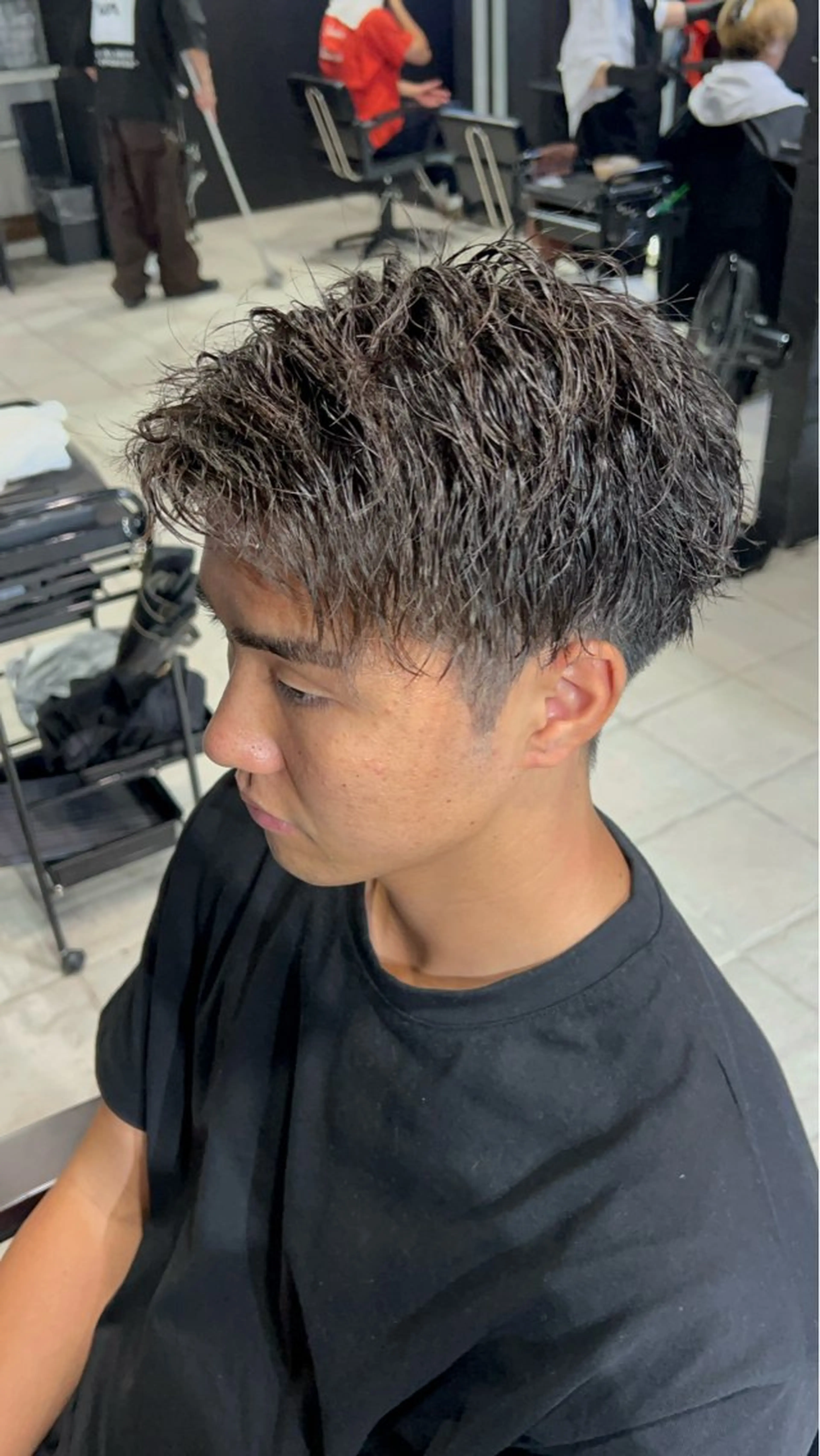 ショート パーマ メンズ アップバング ショートヘア 難波/メンズウルフ・ フェザーパーマ鶴田文のヘアスタイル