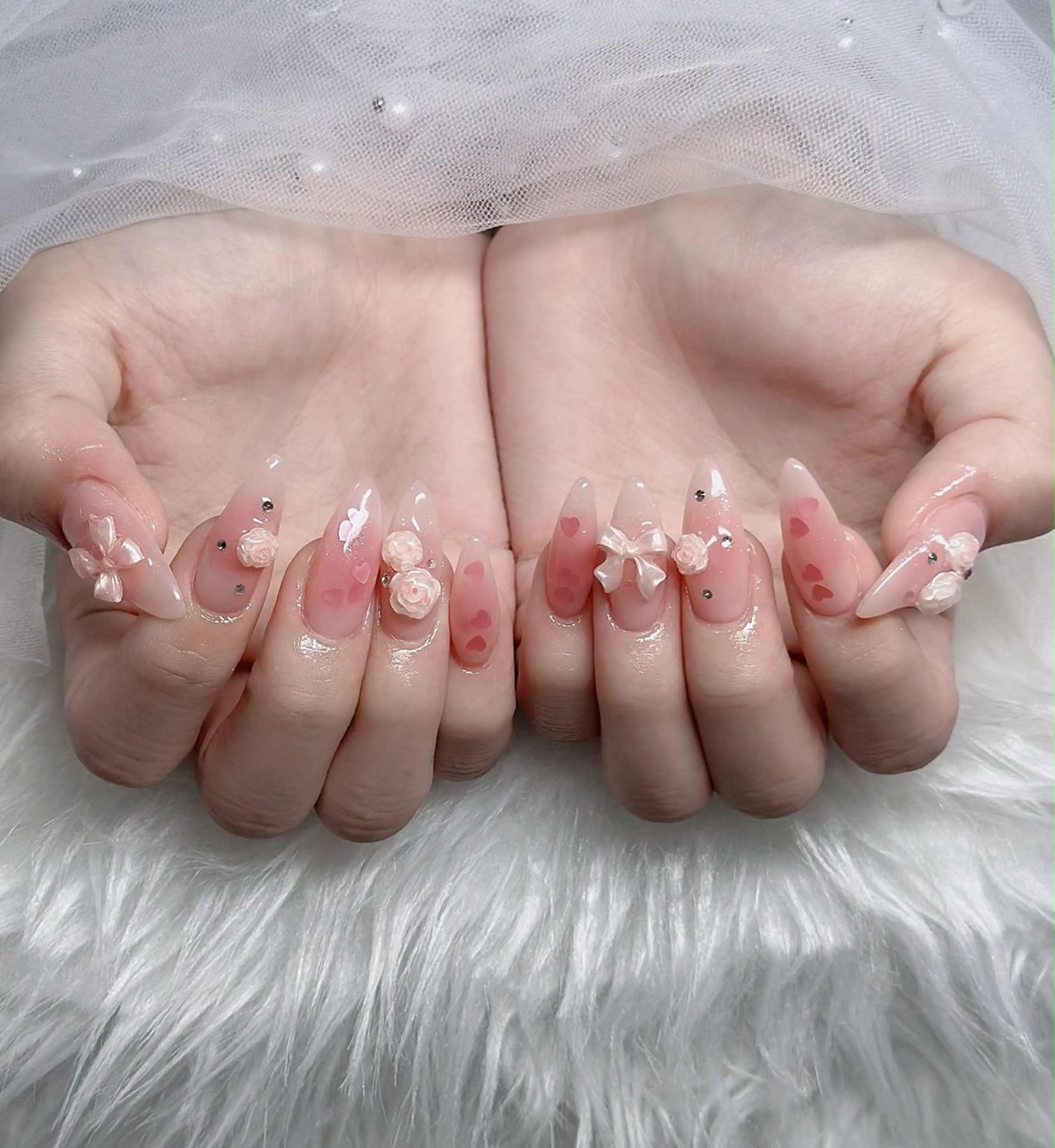 ネイル フレンチネイル ジェルネイル ガラスフレンチ ハロウィン ハート ハンドネイル H.baby Nail Salonのネイルデザイン